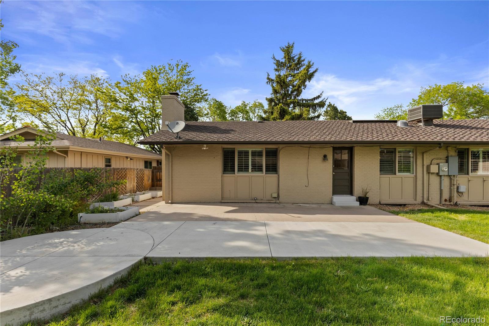 3290 S Krameria Street