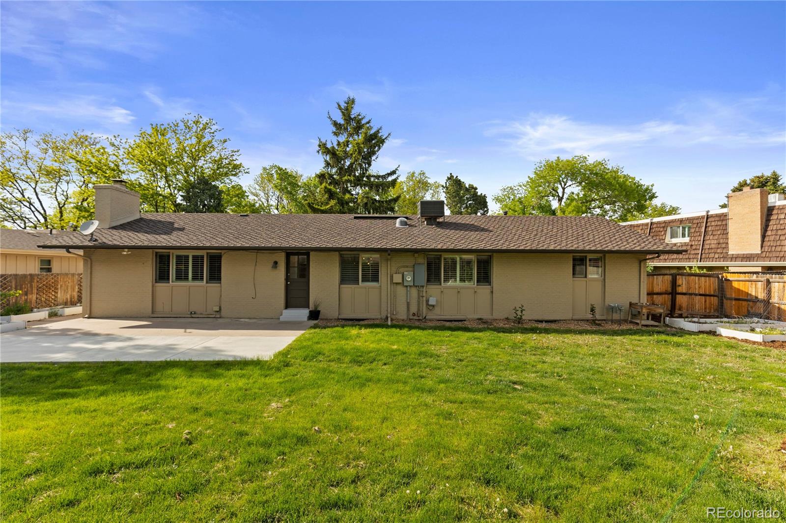 3290 S Krameria Street