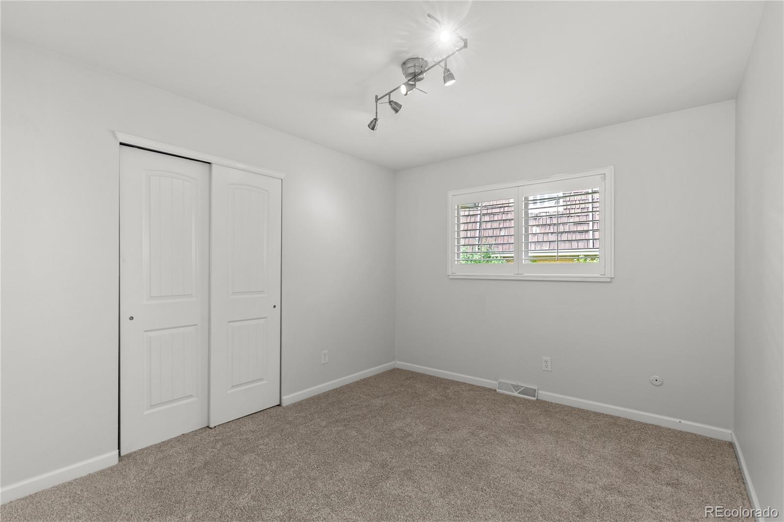 3290 S Krameria Street