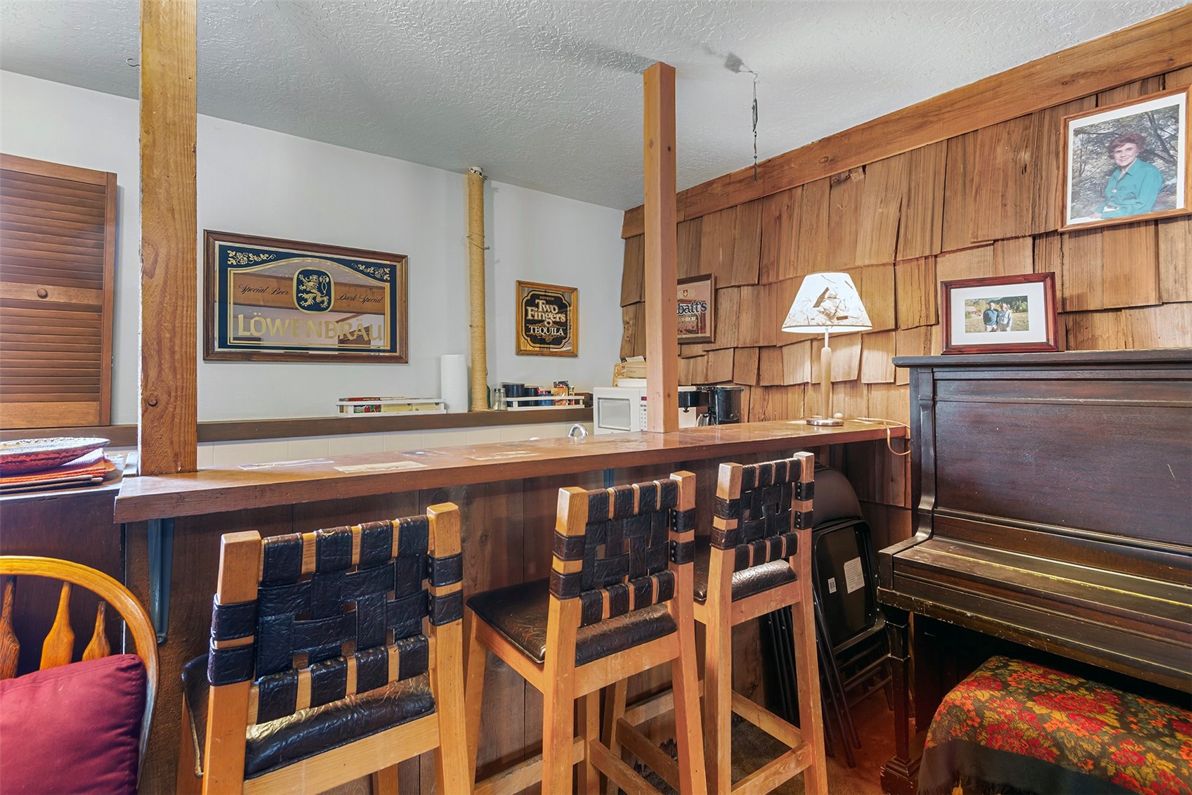 857 Deer Path ROAD