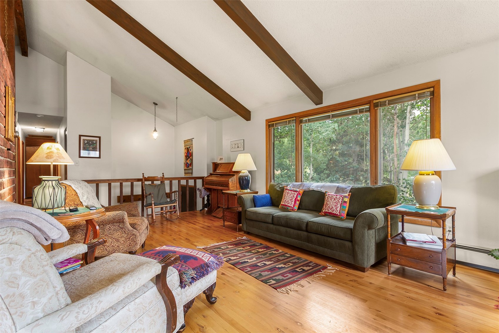 857 Deer Path ROAD