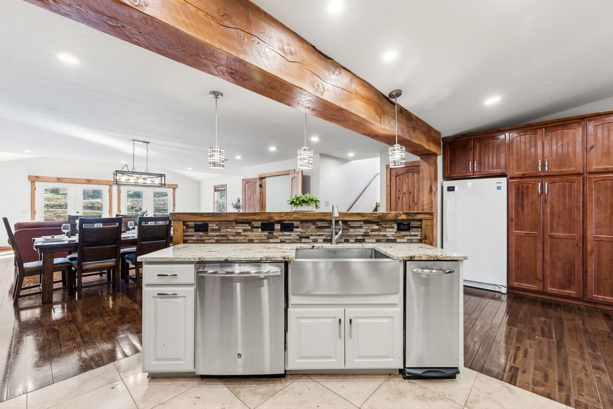 97 Sunlight DRIVE