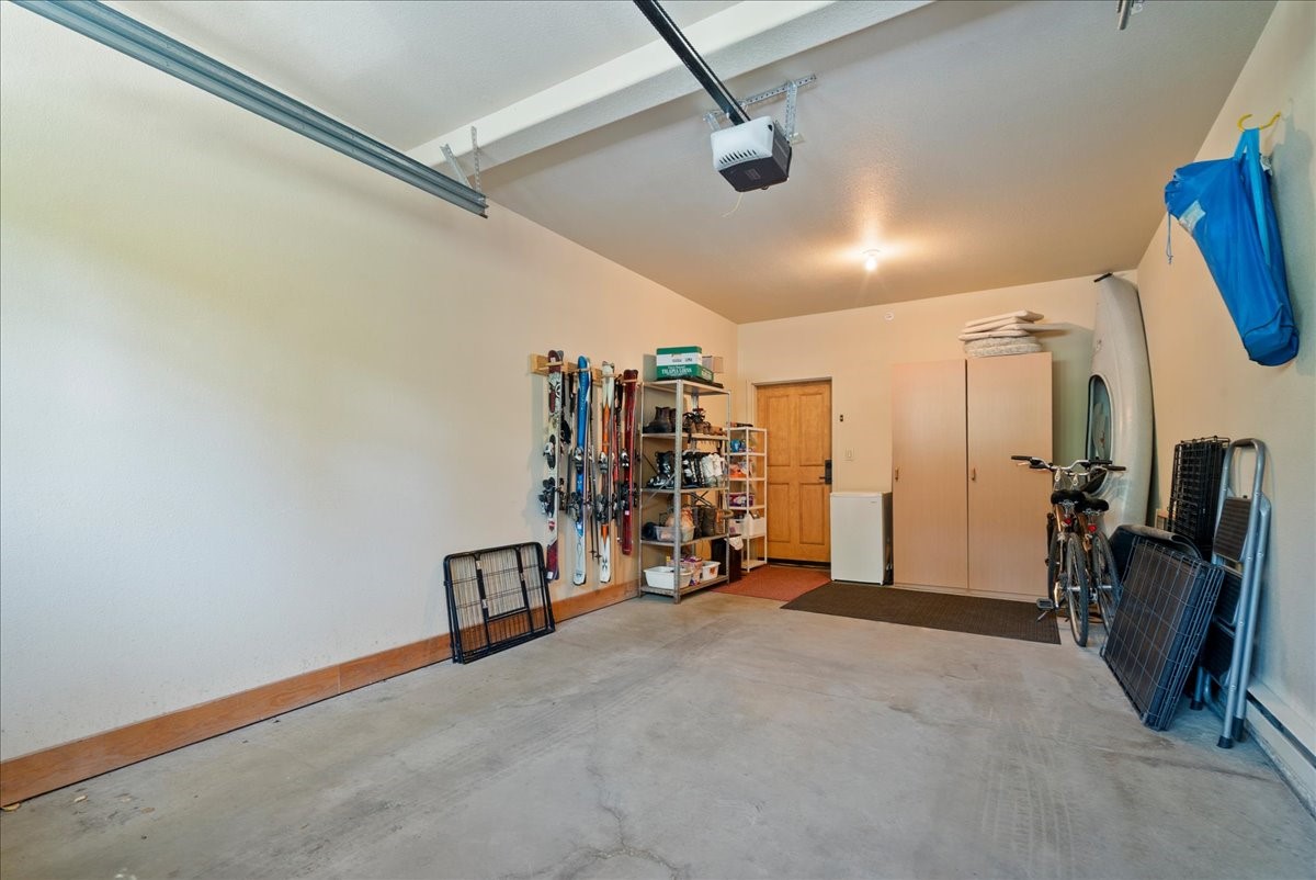 201 Hawk CIRCLE 2329