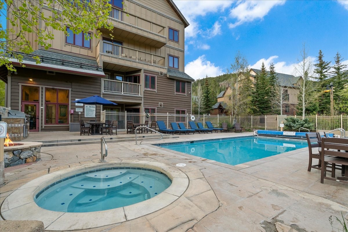 201 Hawk CIRCLE 2329