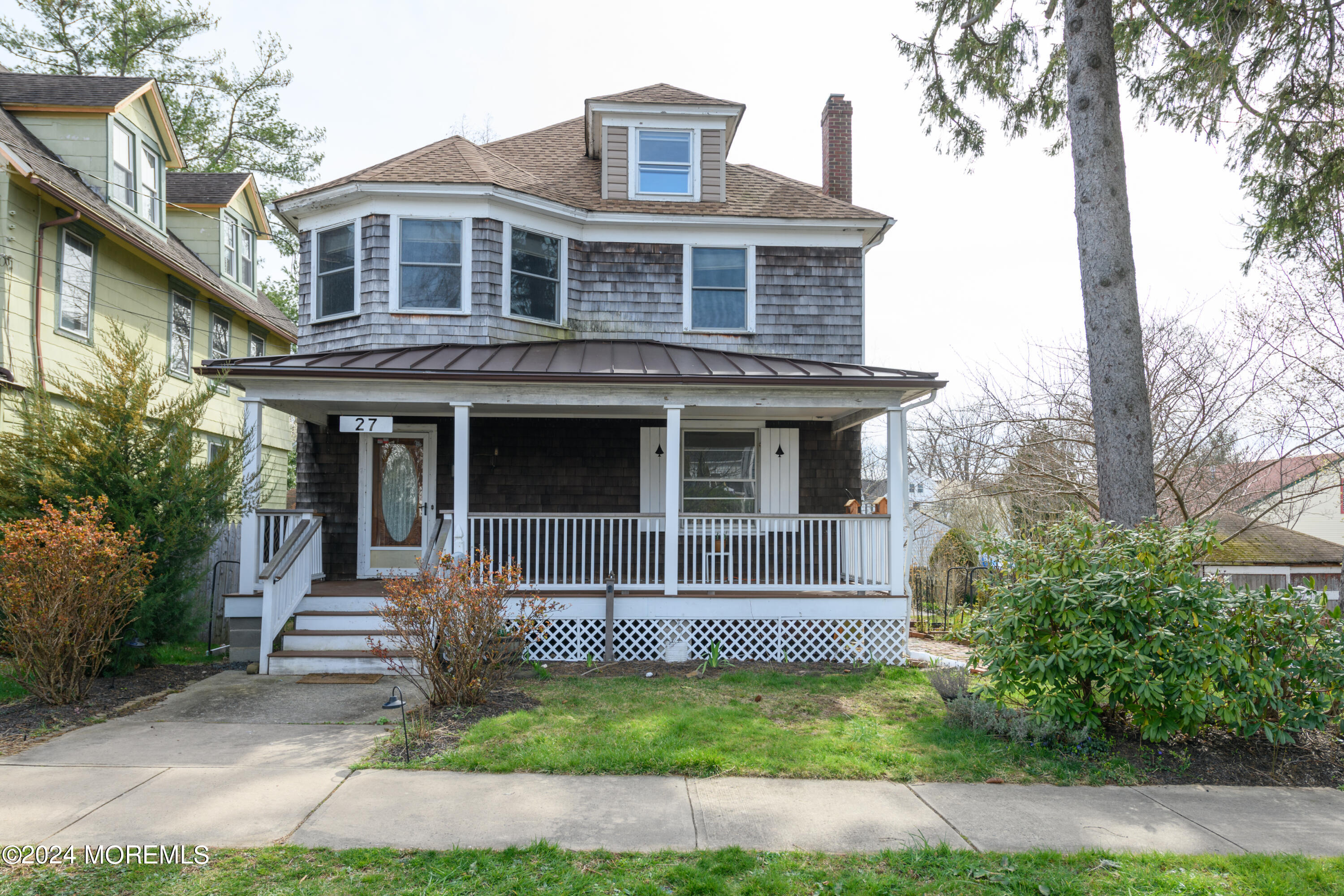 27 E Mount Avenue