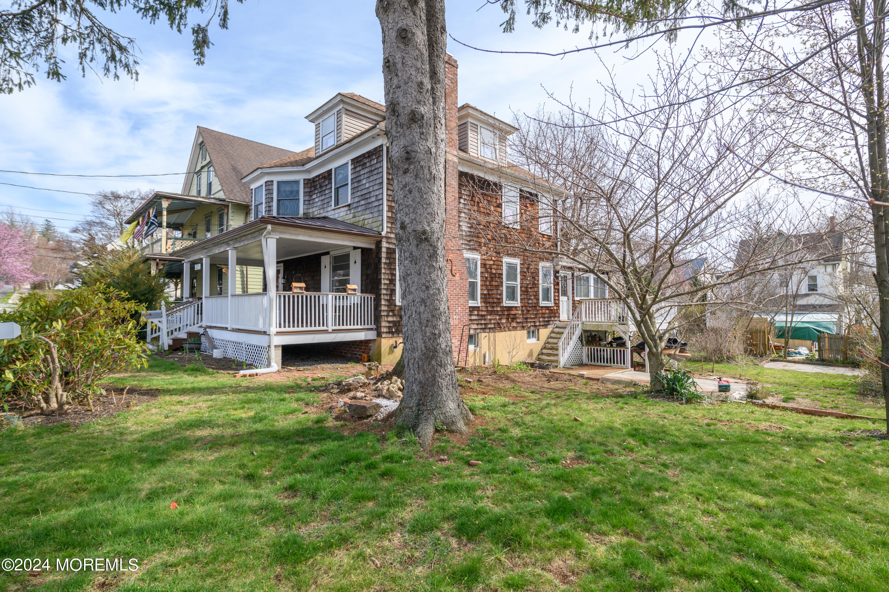 27 E Mount Avenue