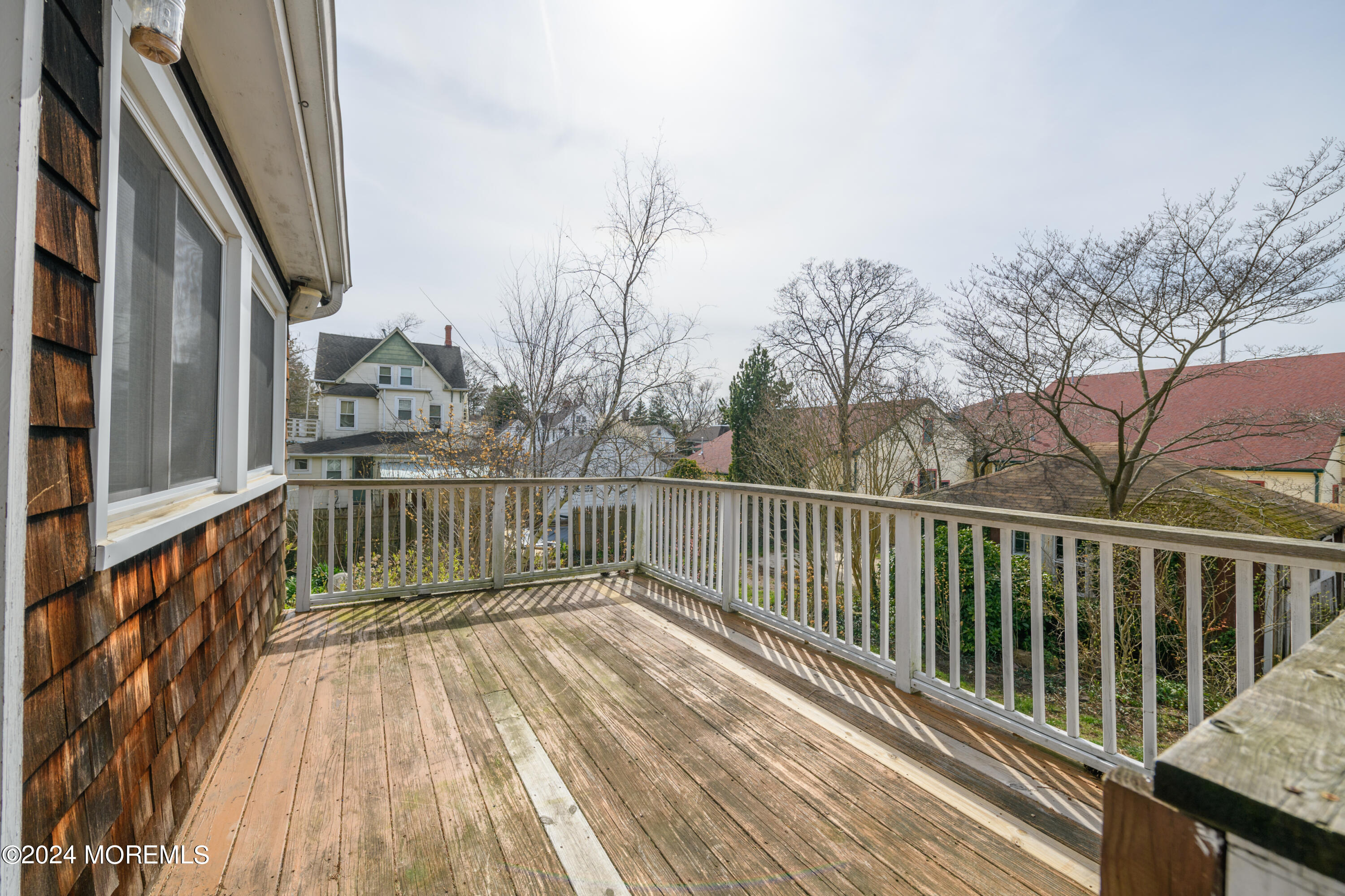 27 E Mount Avenue