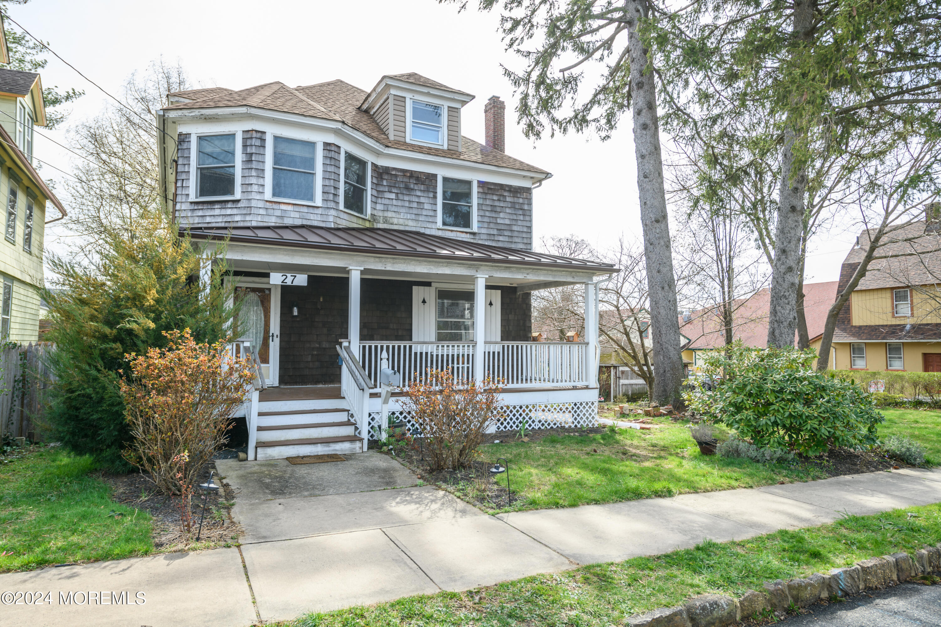 27 E Mount Avenue