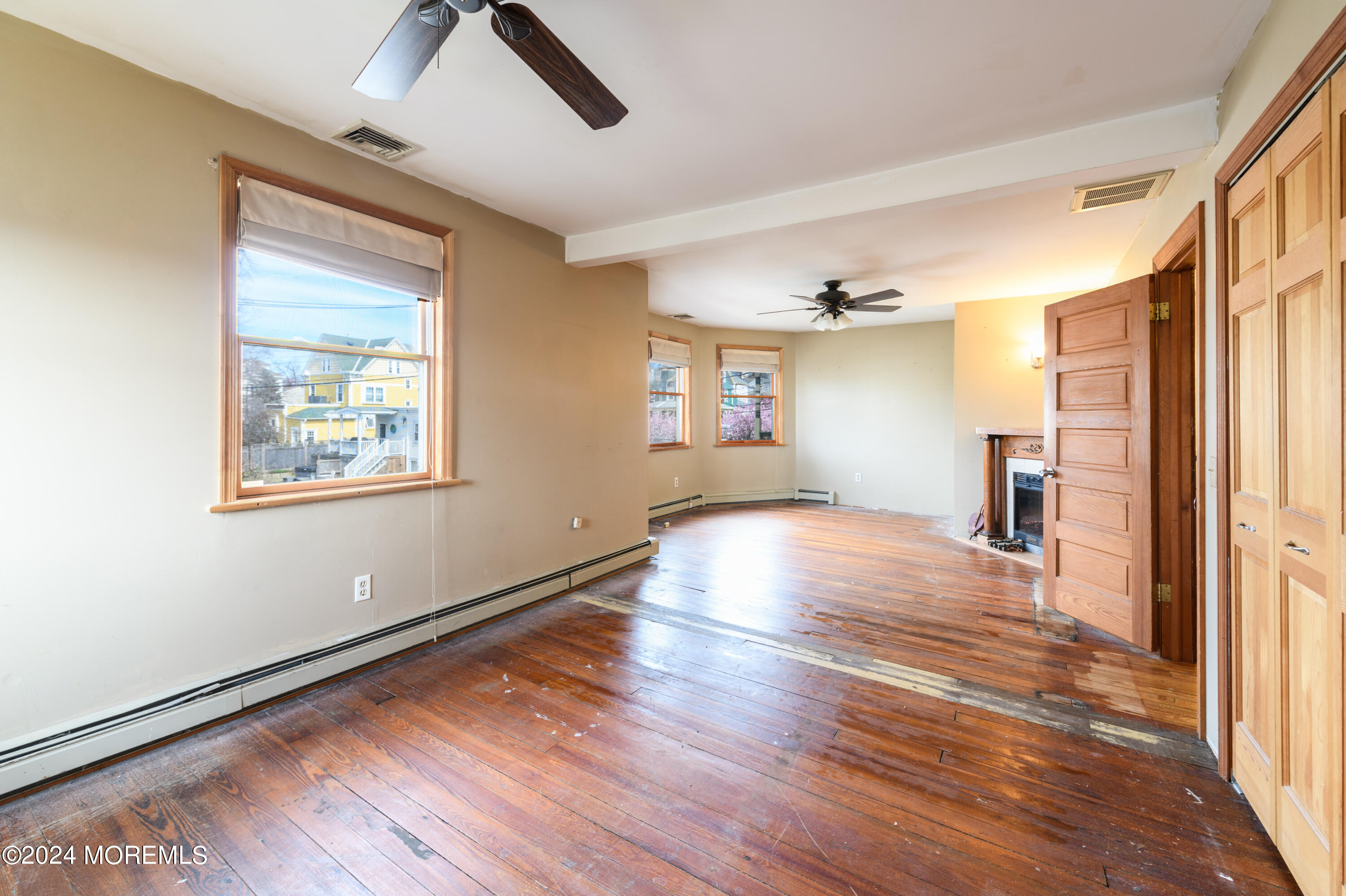 27 E Mount Avenue