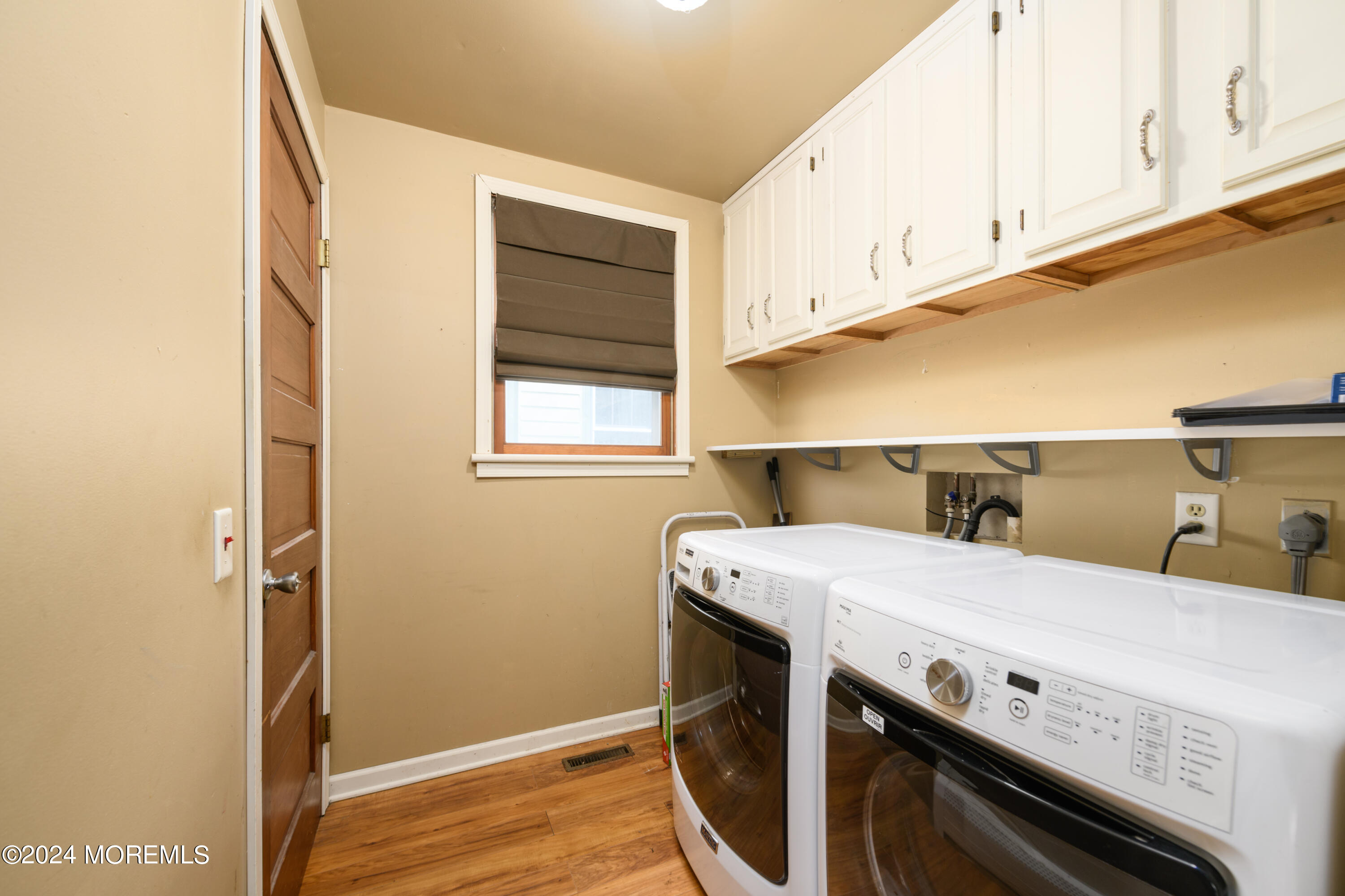 27 E Mount Avenue