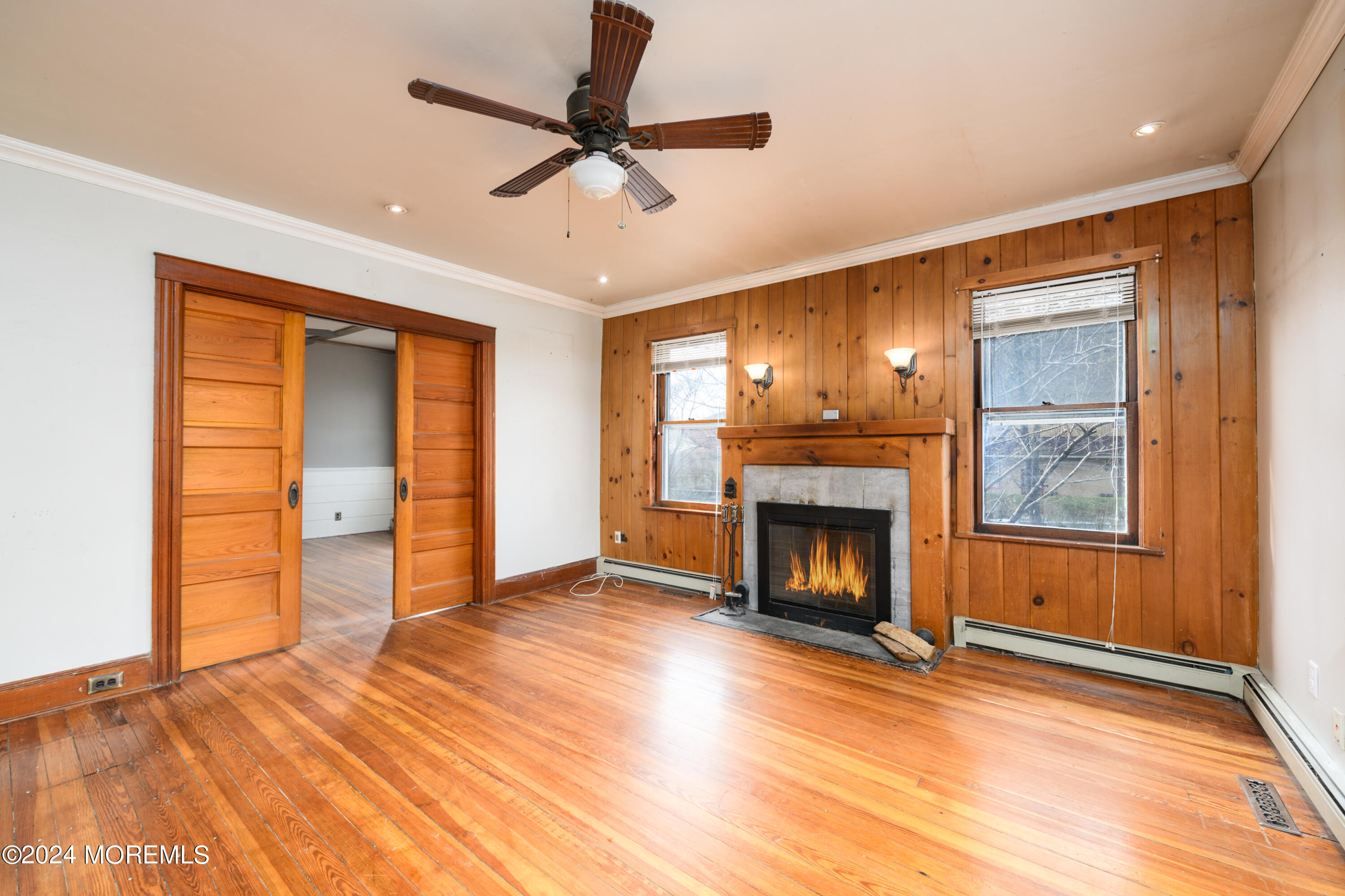 27 E Mount Avenue