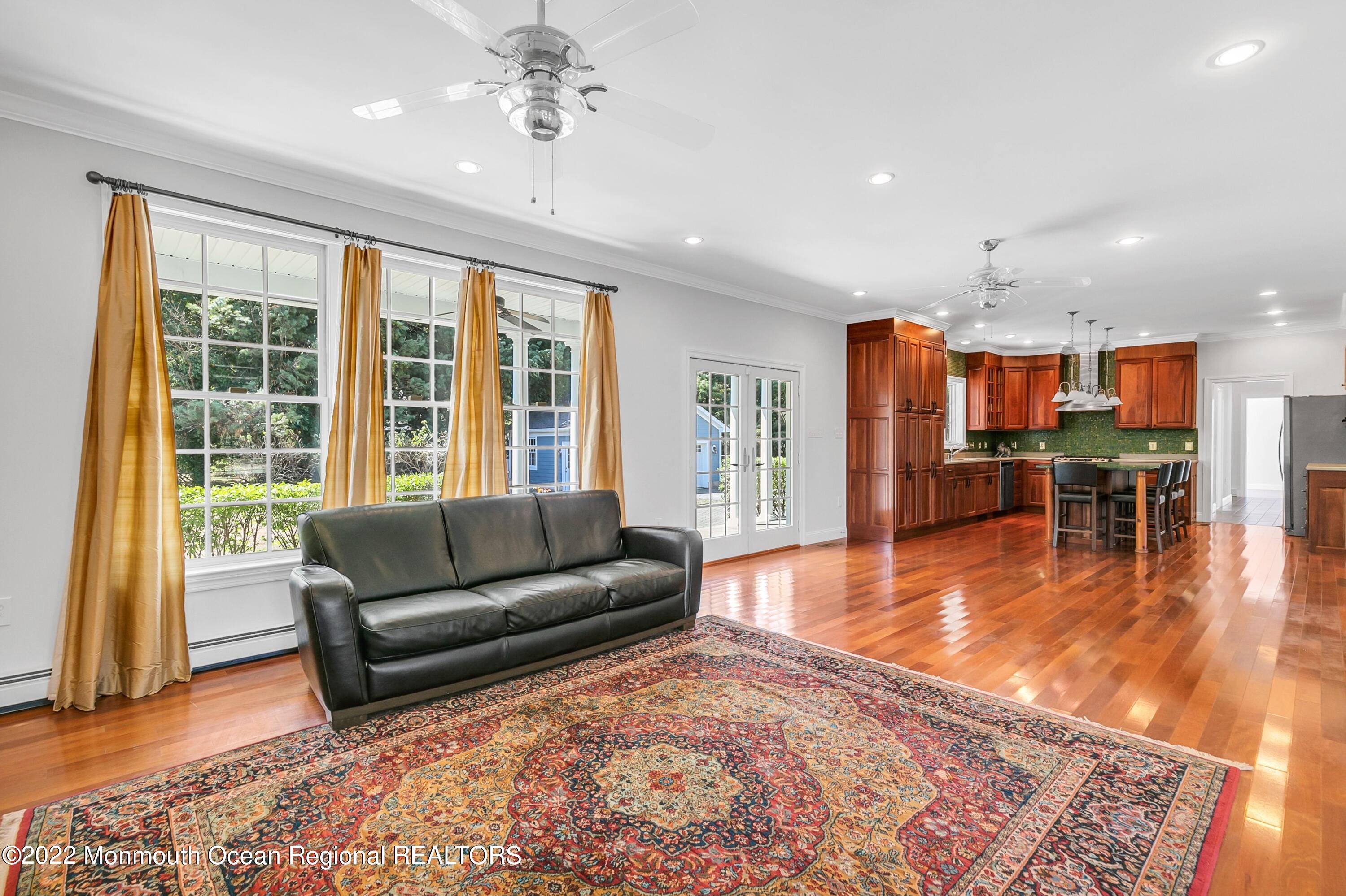 28 Bernard Terrace