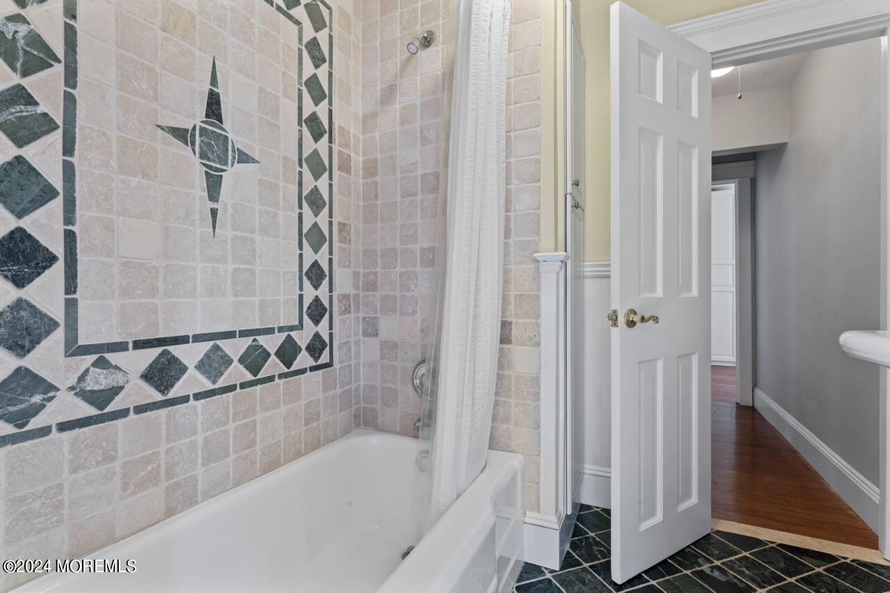 185 3rd Street