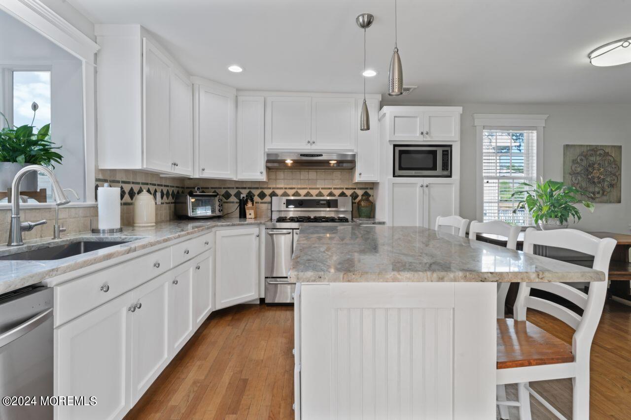 185 3rd Street
