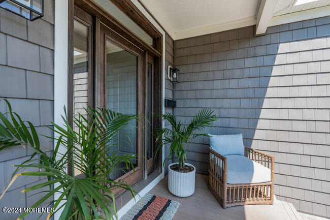 353 Pine Avenue