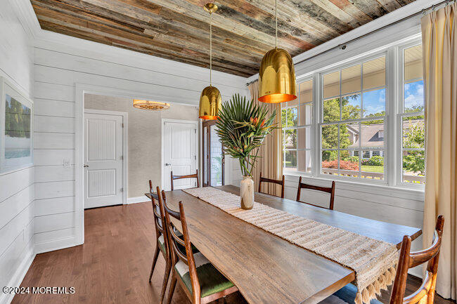 353 Pine Avenue