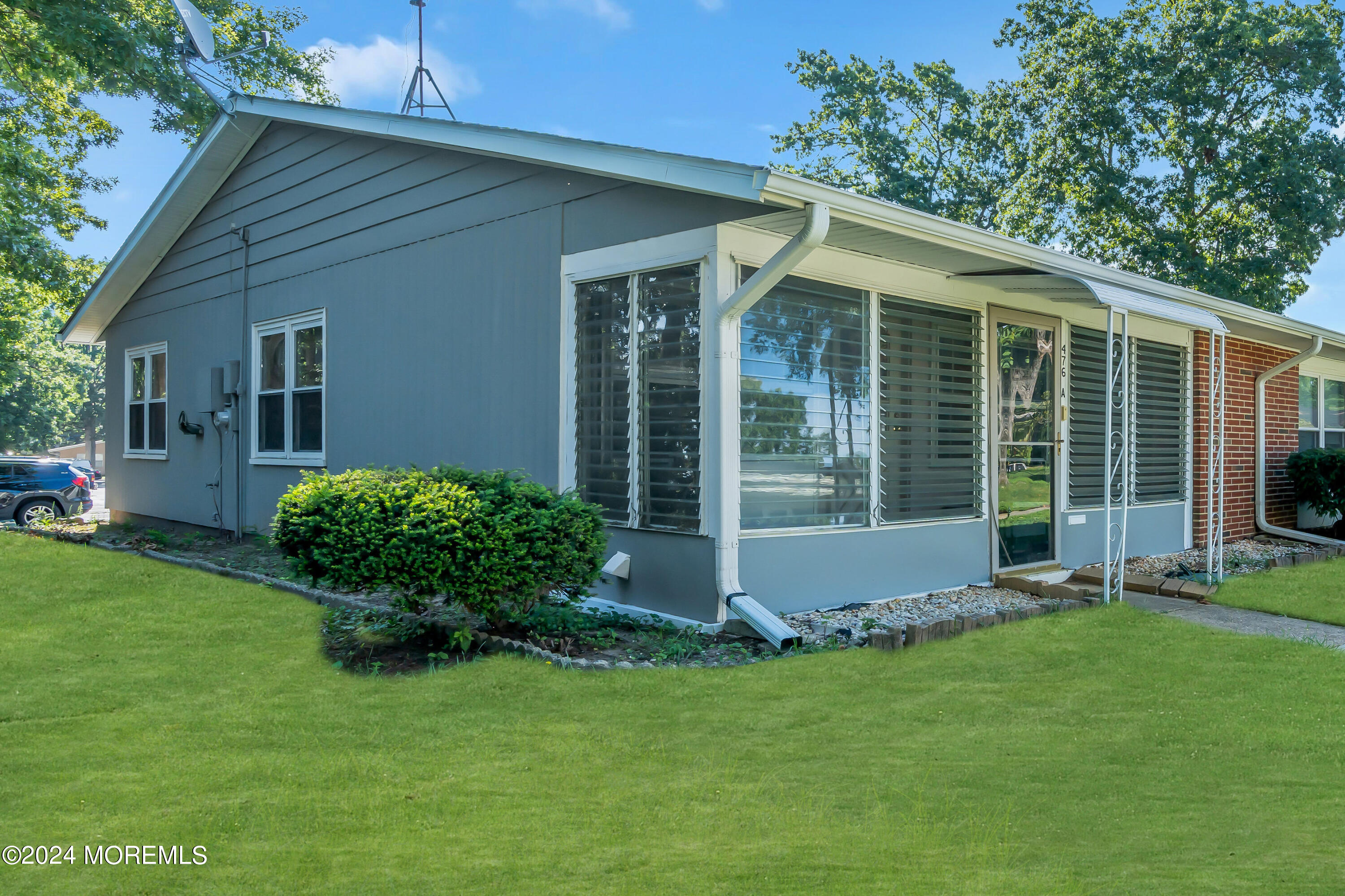 476A Thornbury Court