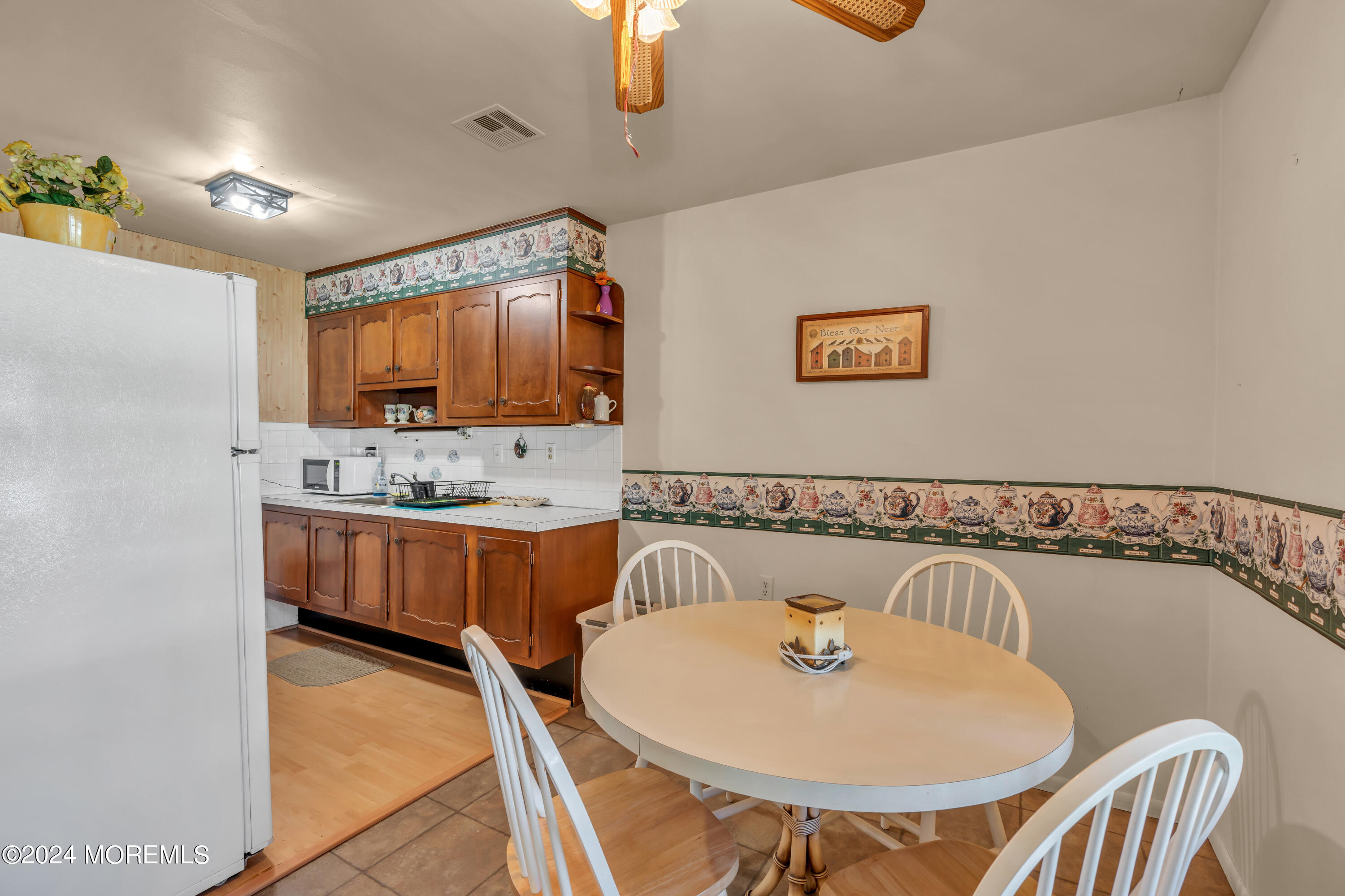 476A Thornbury Court