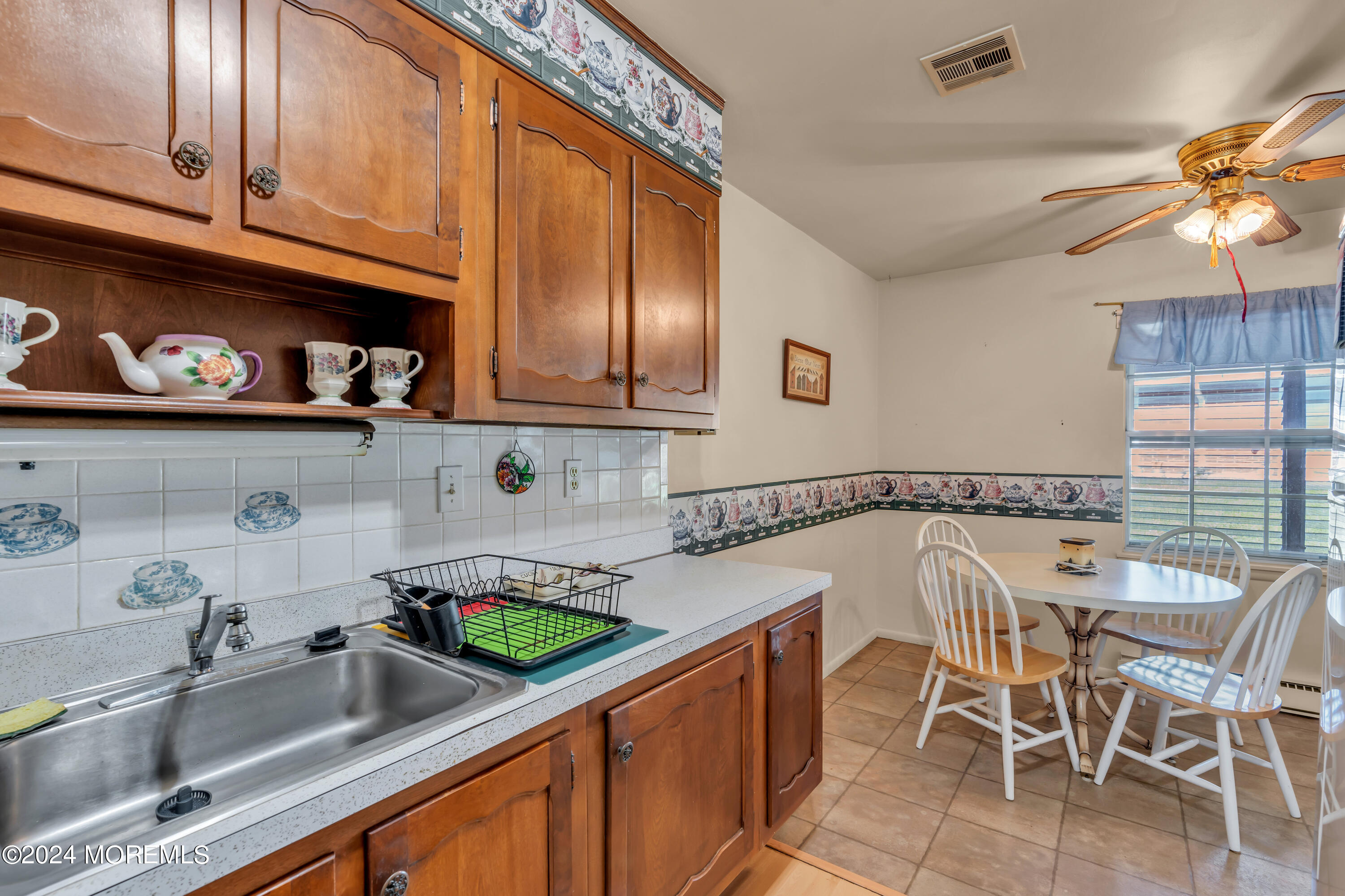 476A Thornbury Court