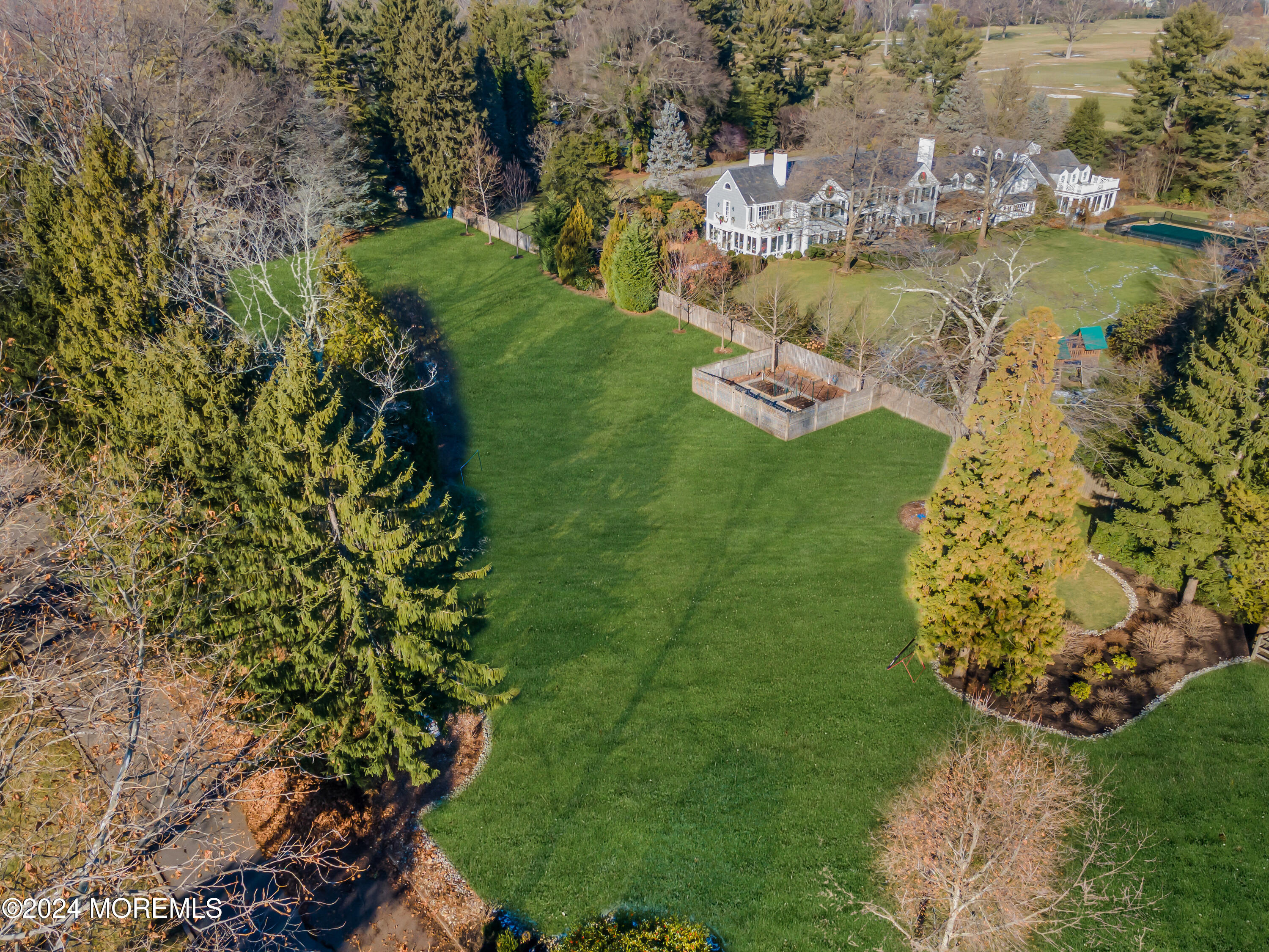 11 Buttonwood Lane E