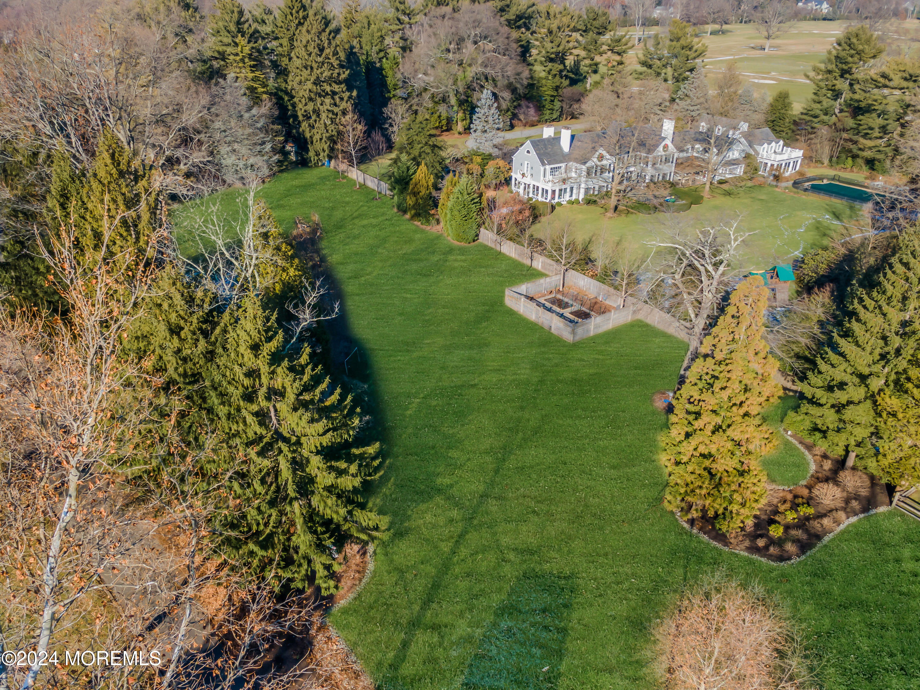 11 Buttonwood Lane E
