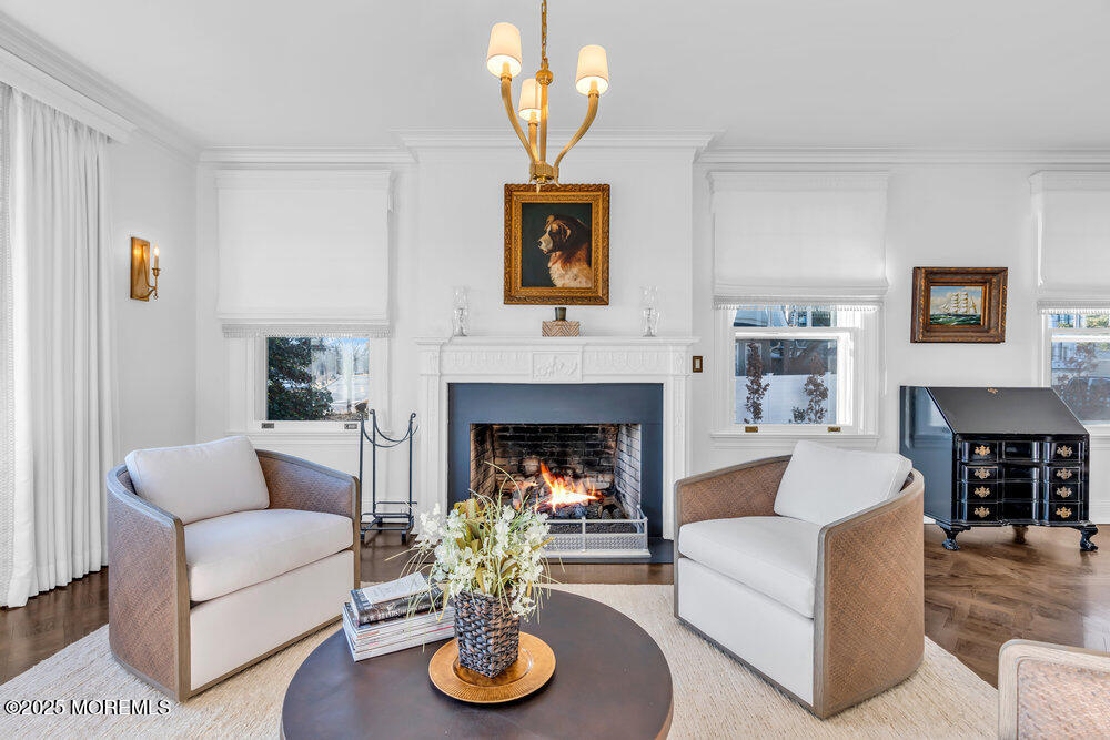 405 Sunset Avenue