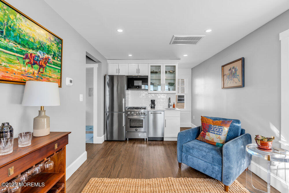405 Sunset Avenue