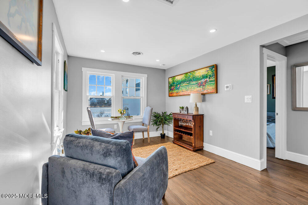 405 Sunset Avenue