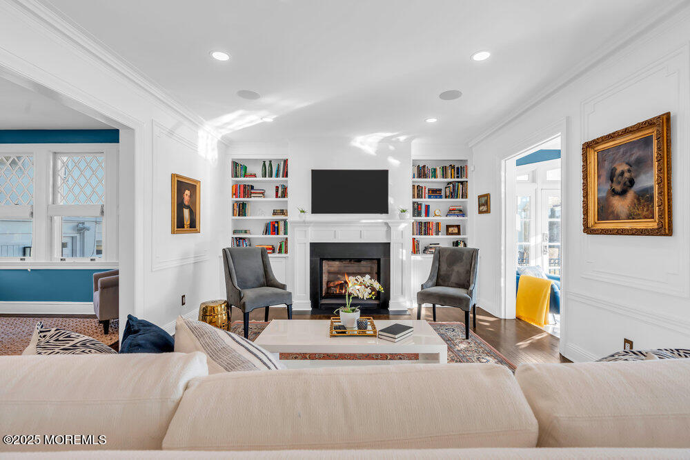 405 Sunset Avenue