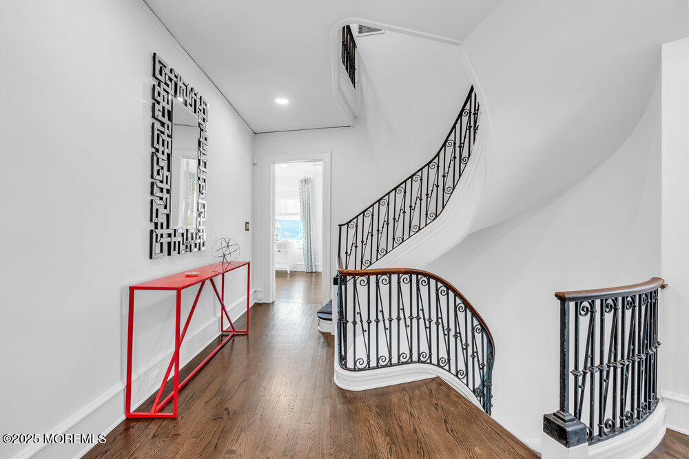 405 Sunset Avenue