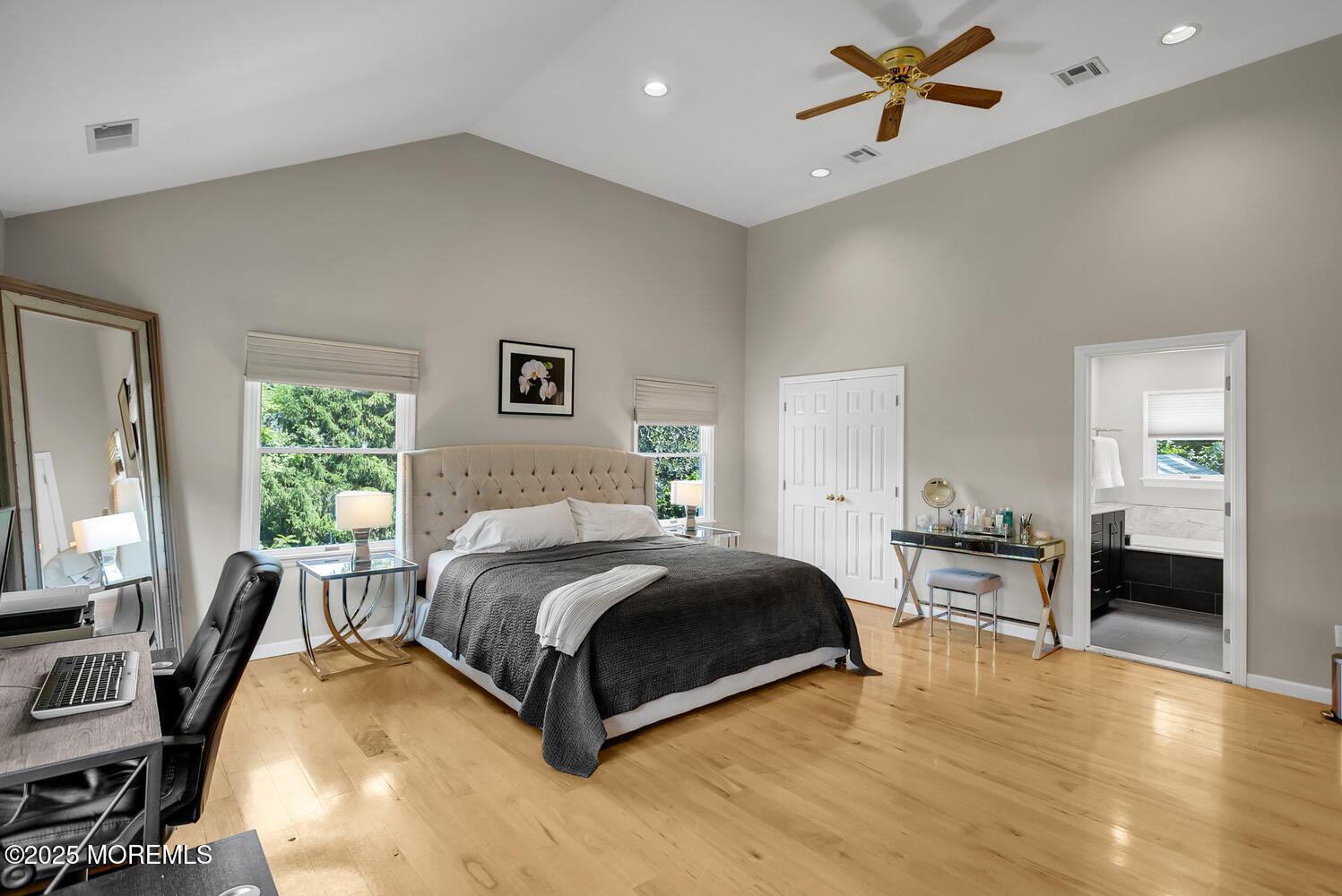 2 Crozier Court