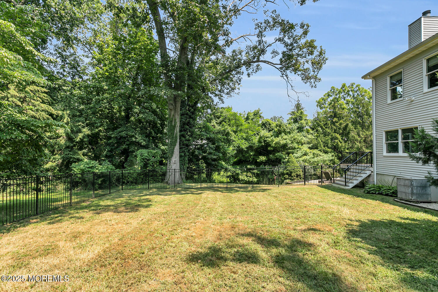 2 Crozier Court