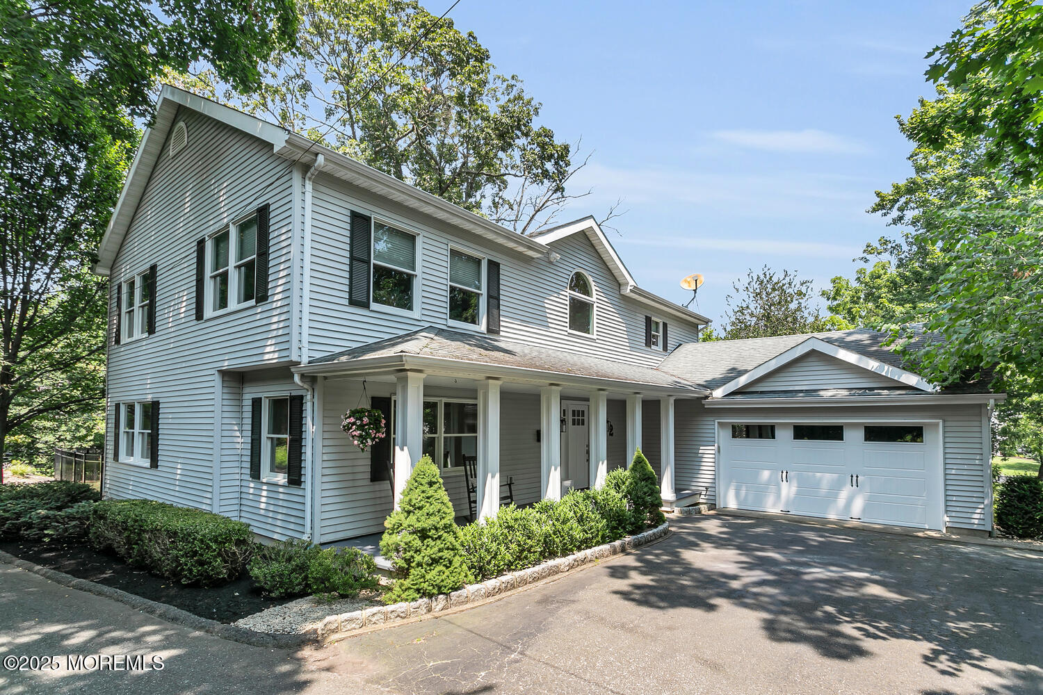 2 Crozier Court