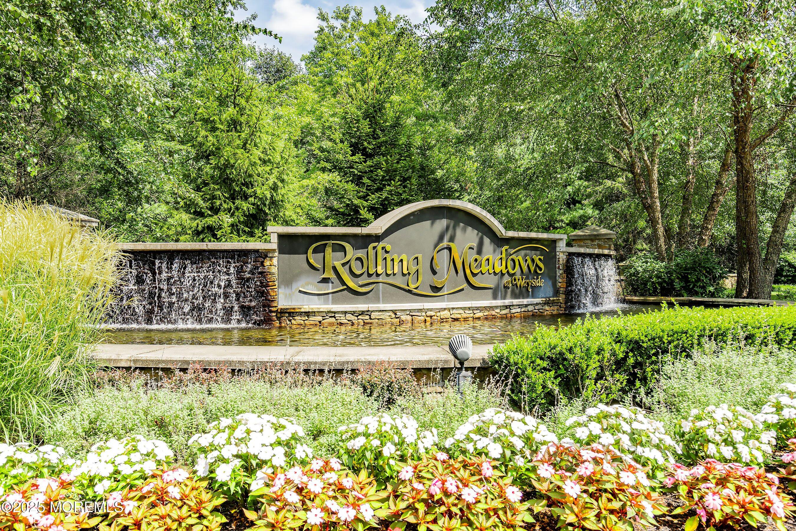 11 Rolling Meadows Boulevard S