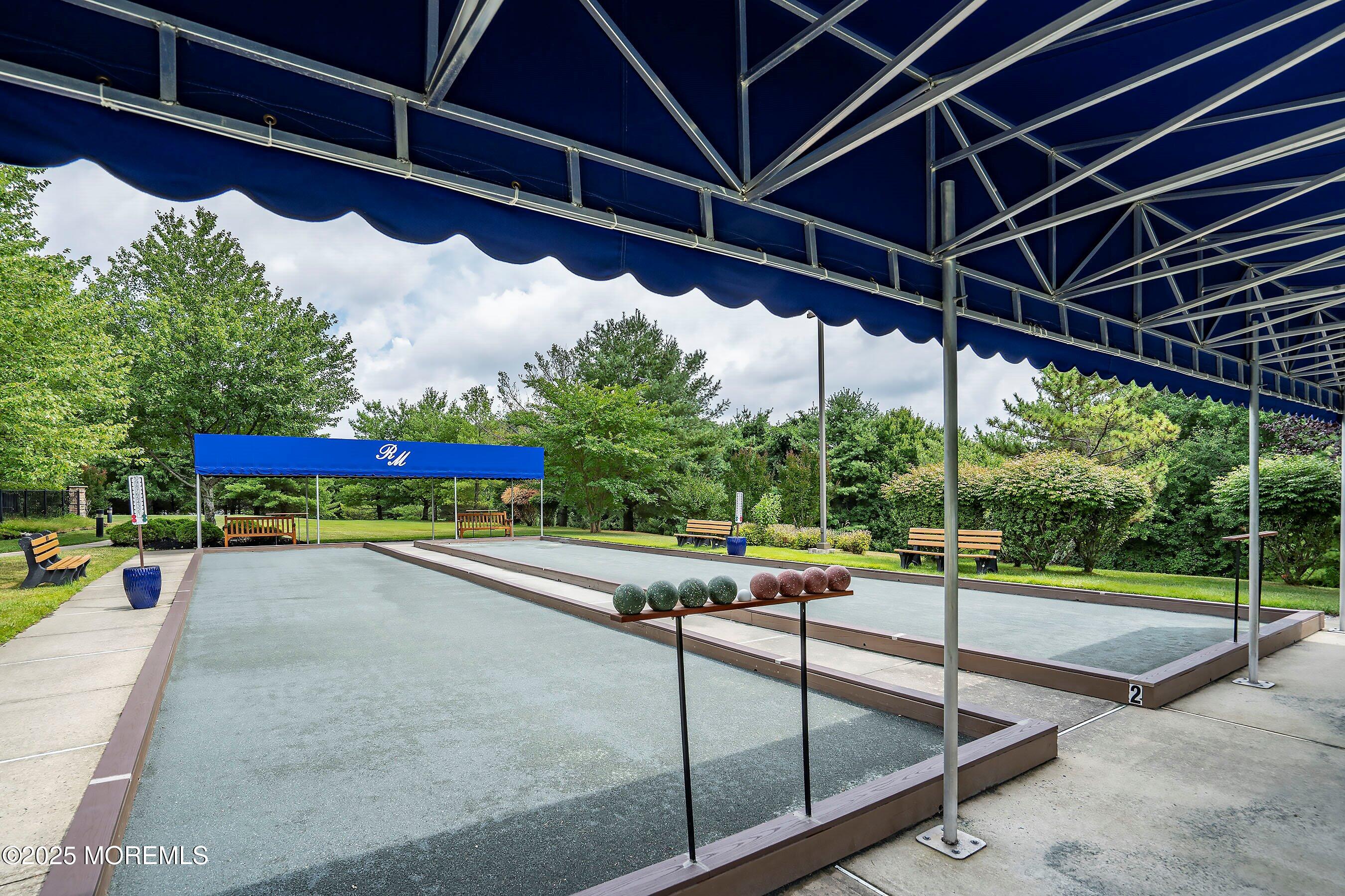 11 Rolling Meadows Boulevard S