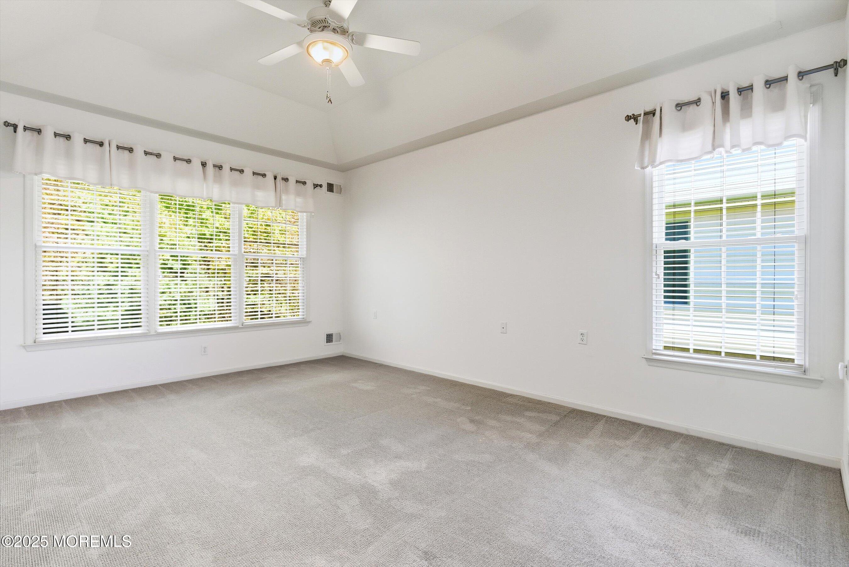 11 Rolling Meadows Boulevard S