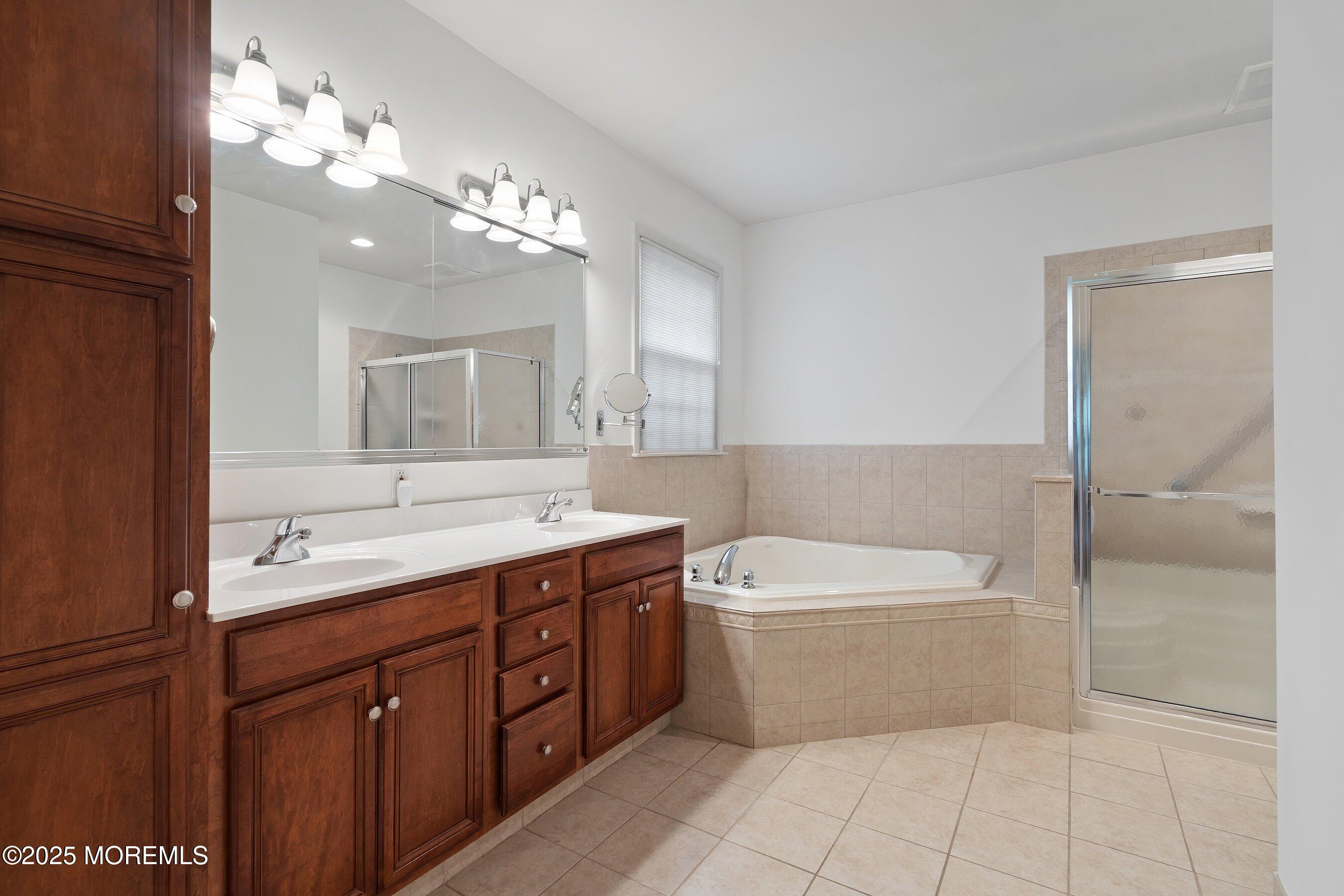 11 Rolling Meadows Boulevard S