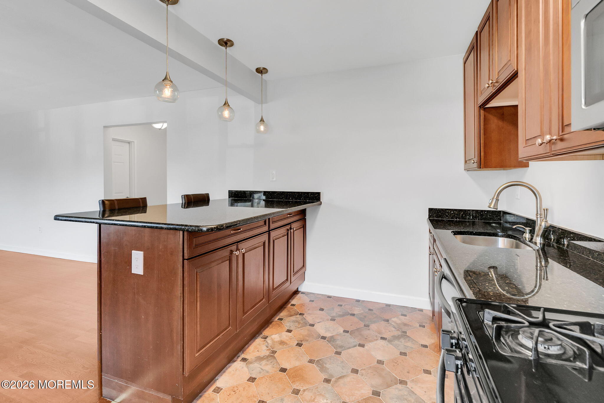 132 South Street 1B