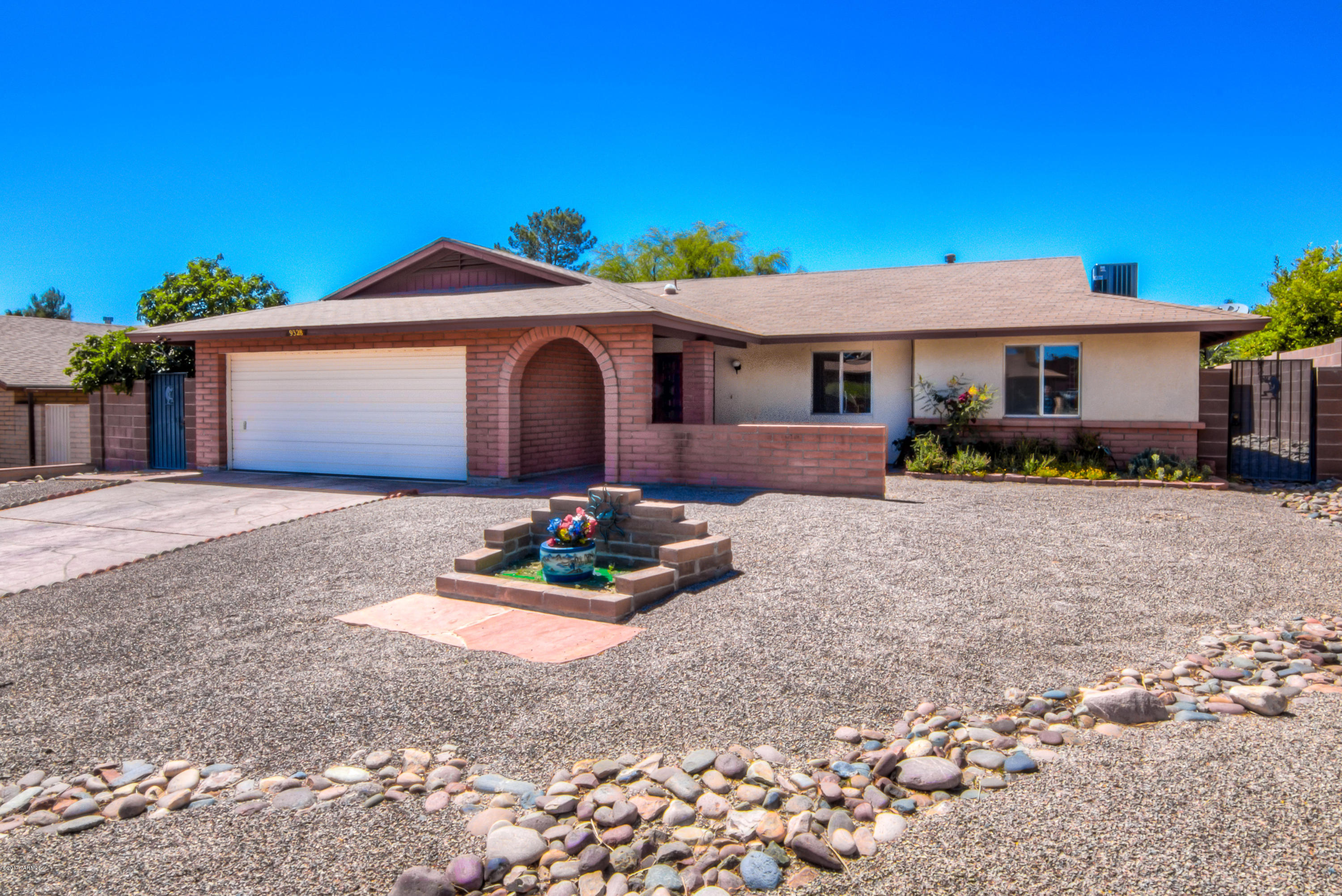 9328 N Gazelle Place