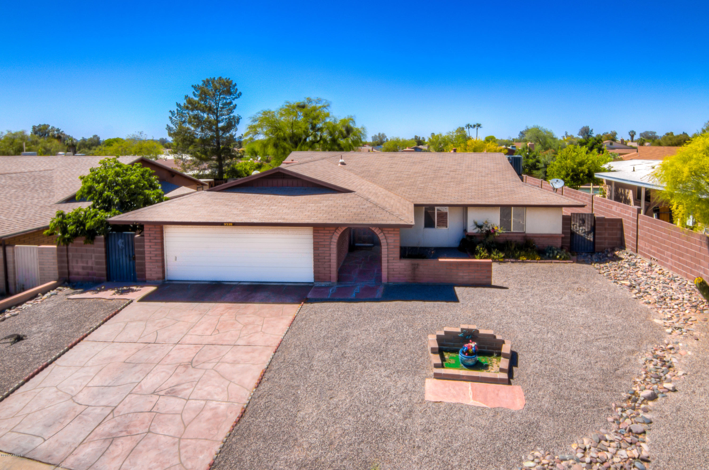 9328 N Gazelle Place