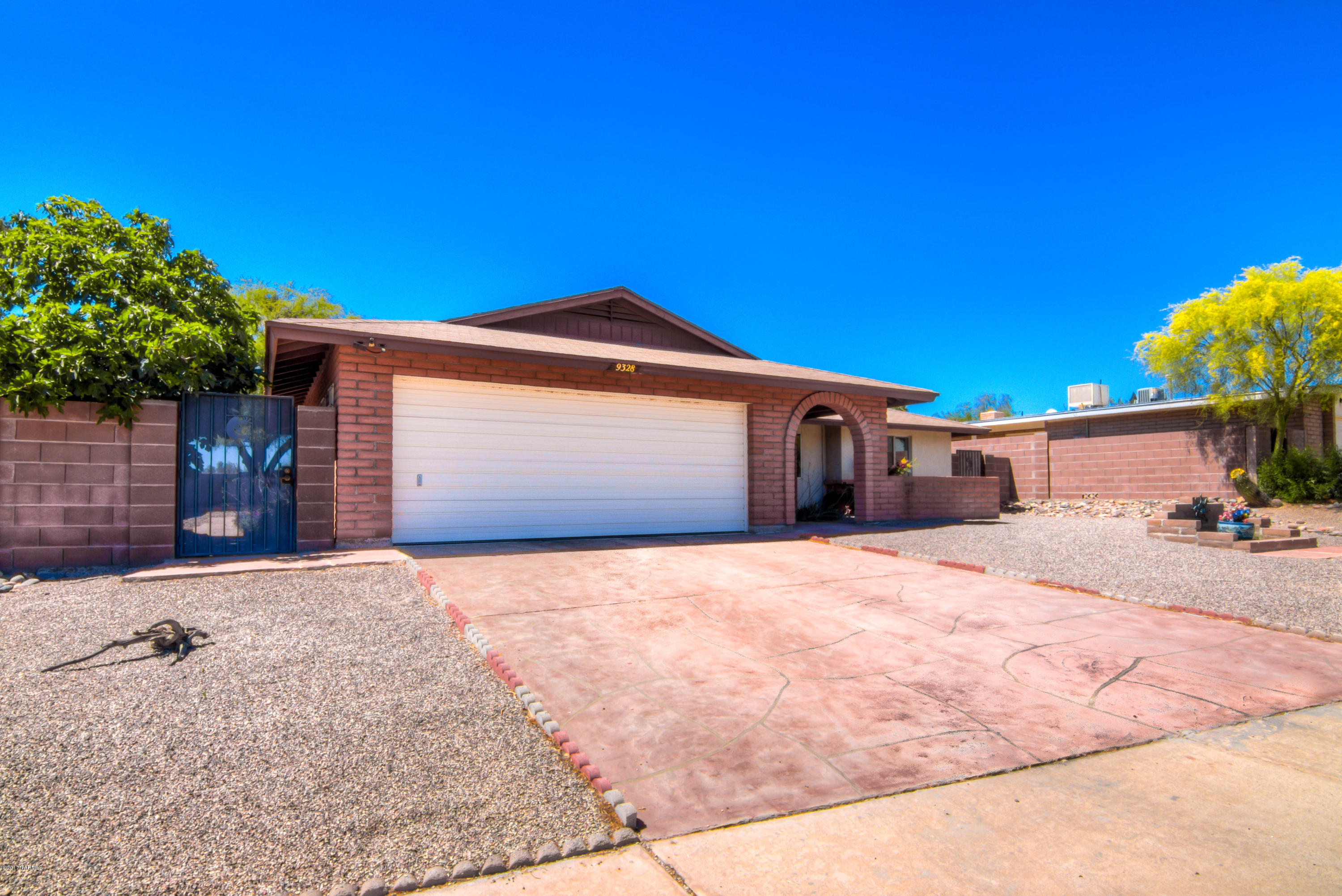 9328 N Gazelle Place