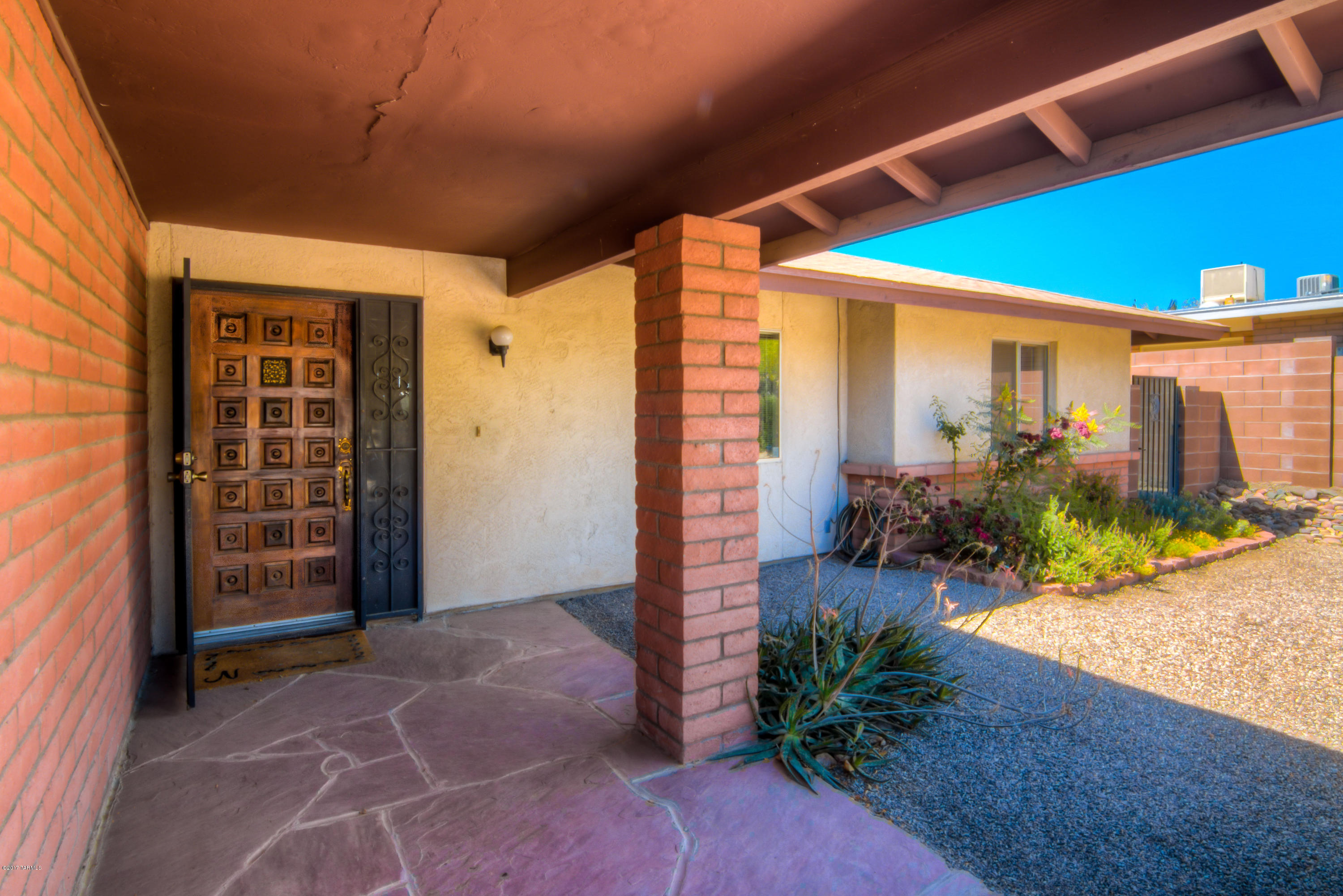 9328 N Gazelle Place