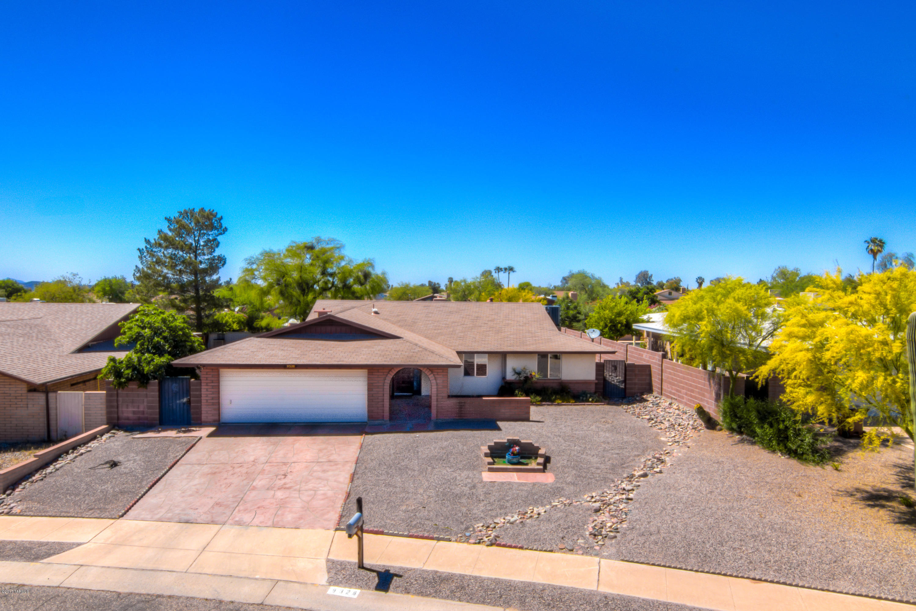 9328 N Gazelle Place