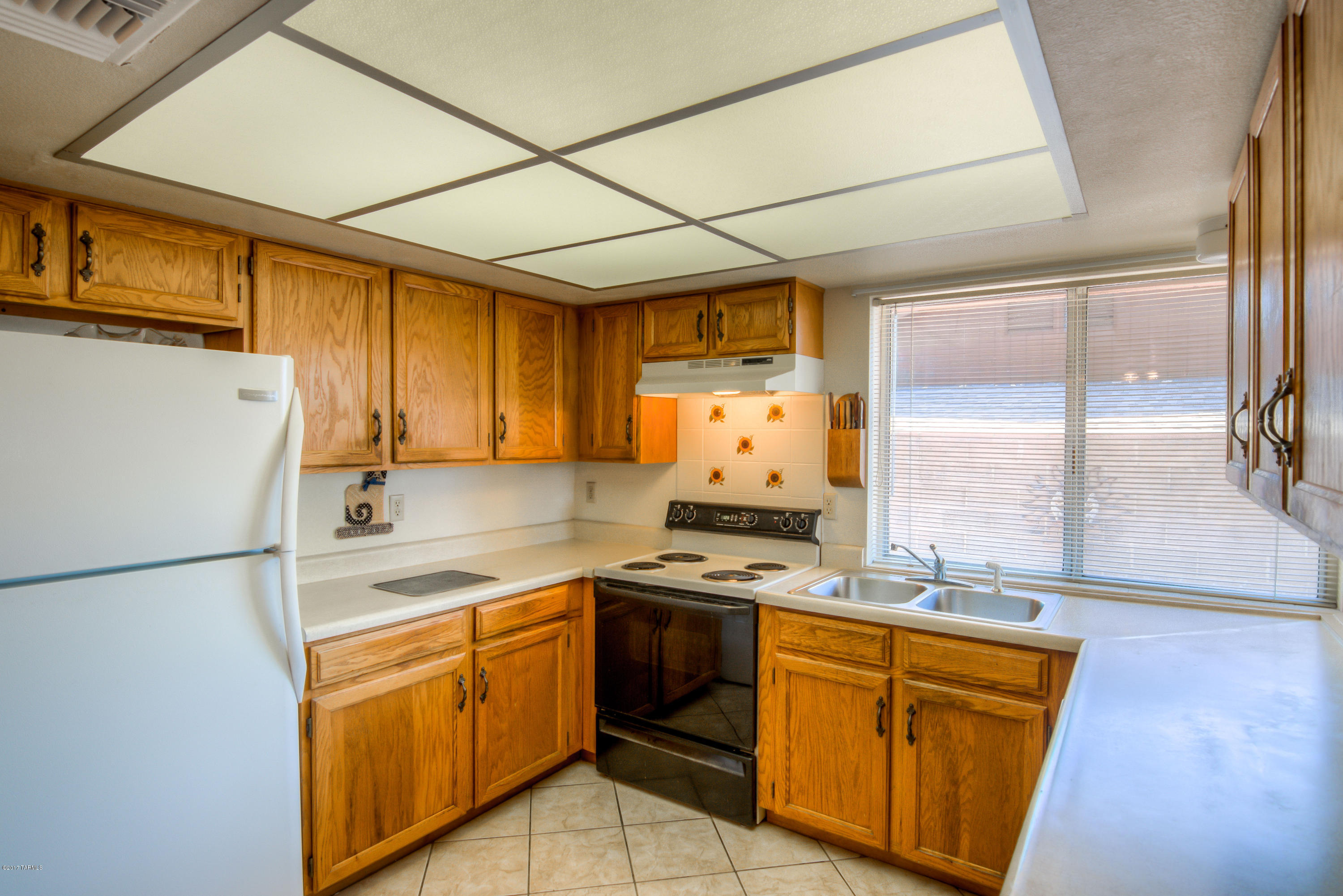 9328 N Gazelle Place