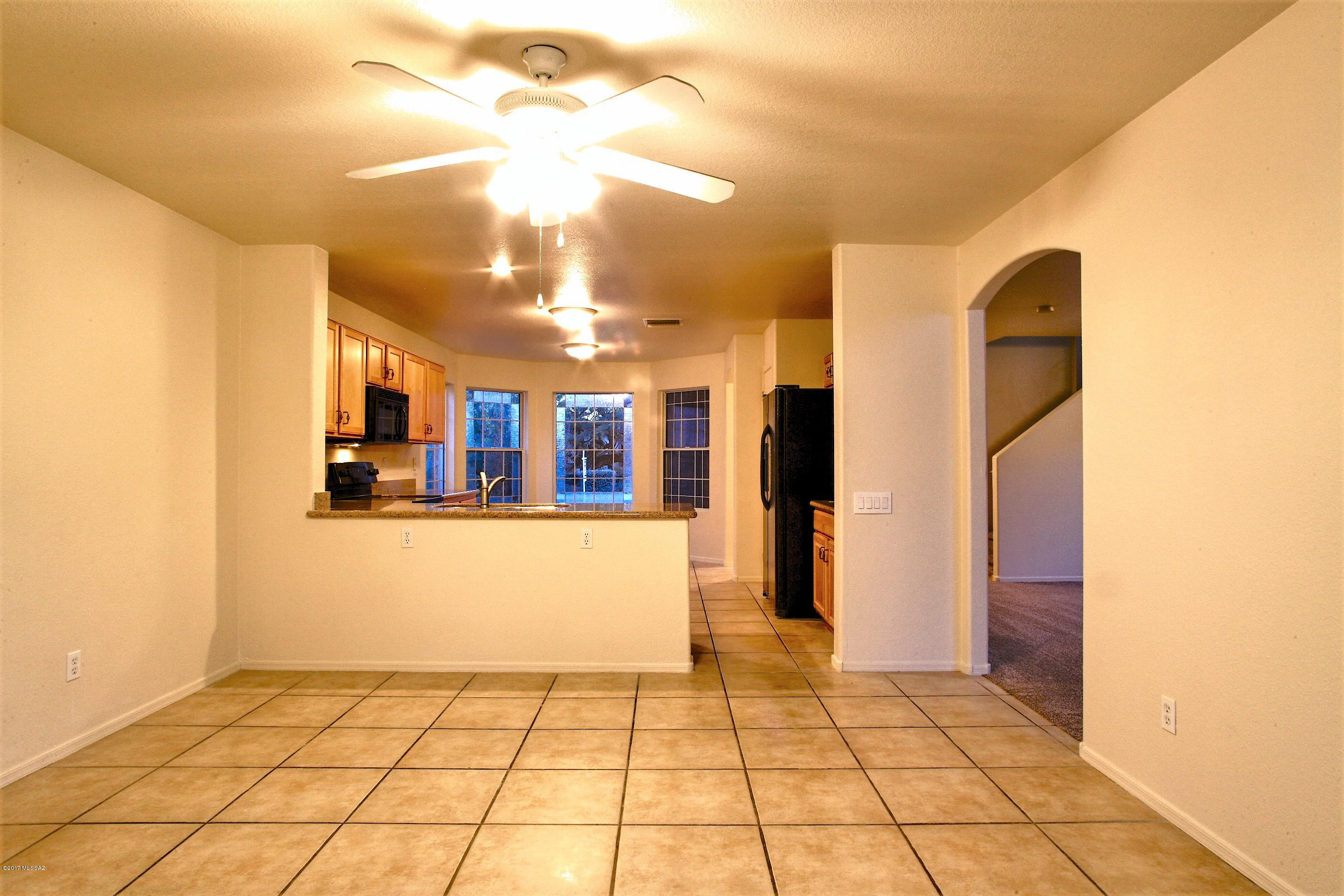 2572 W Saguaro Bluffs Drive