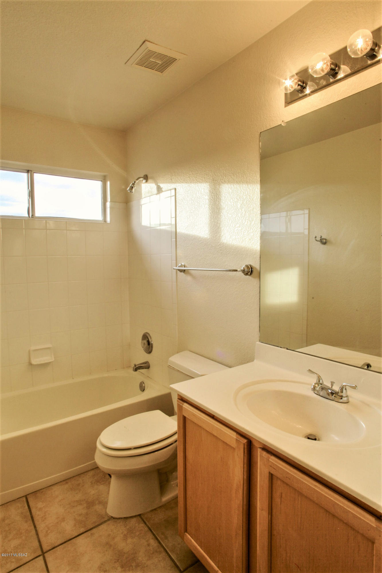 2572 W Saguaro Bluffs Drive