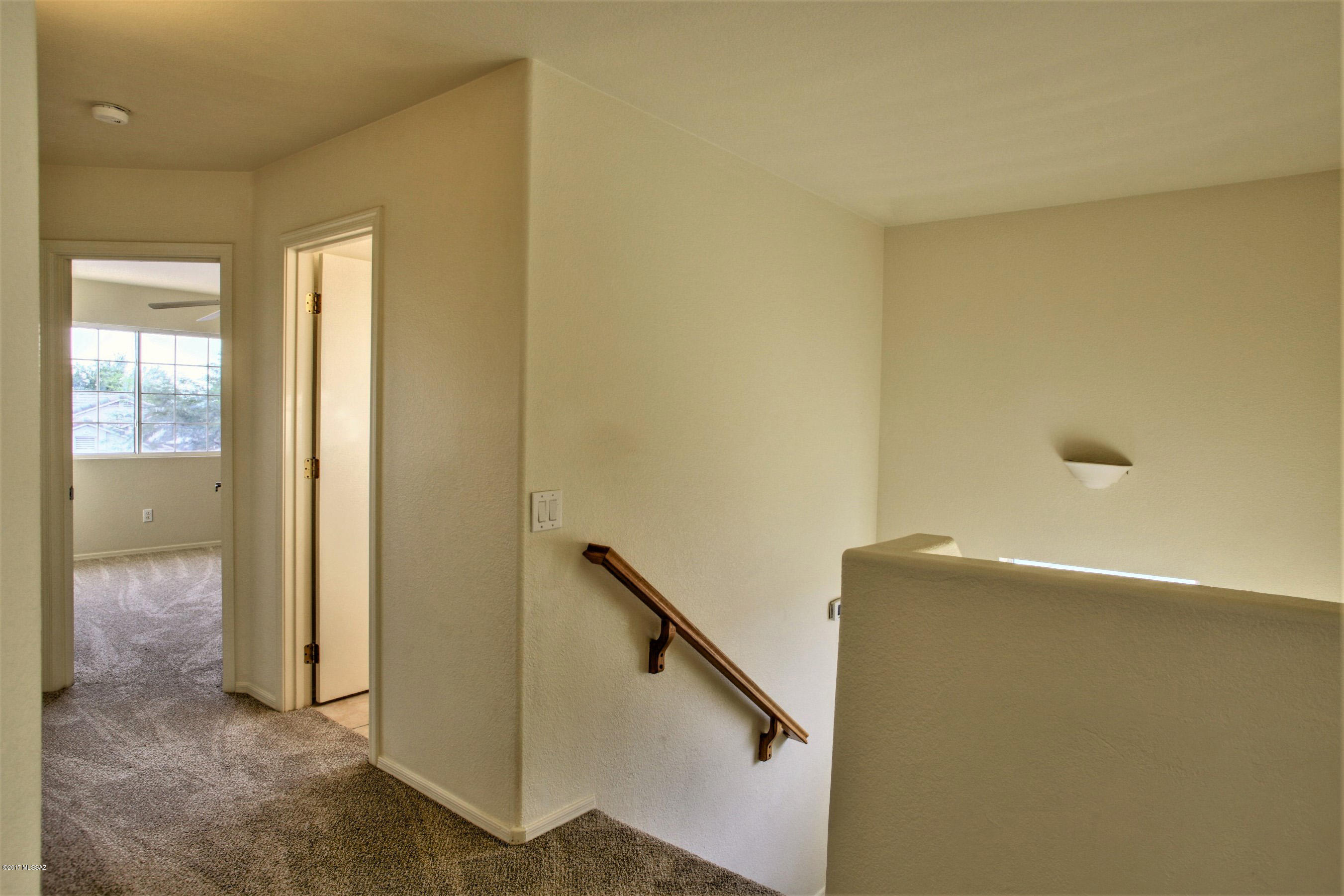 2572 W Saguaro Bluffs Drive