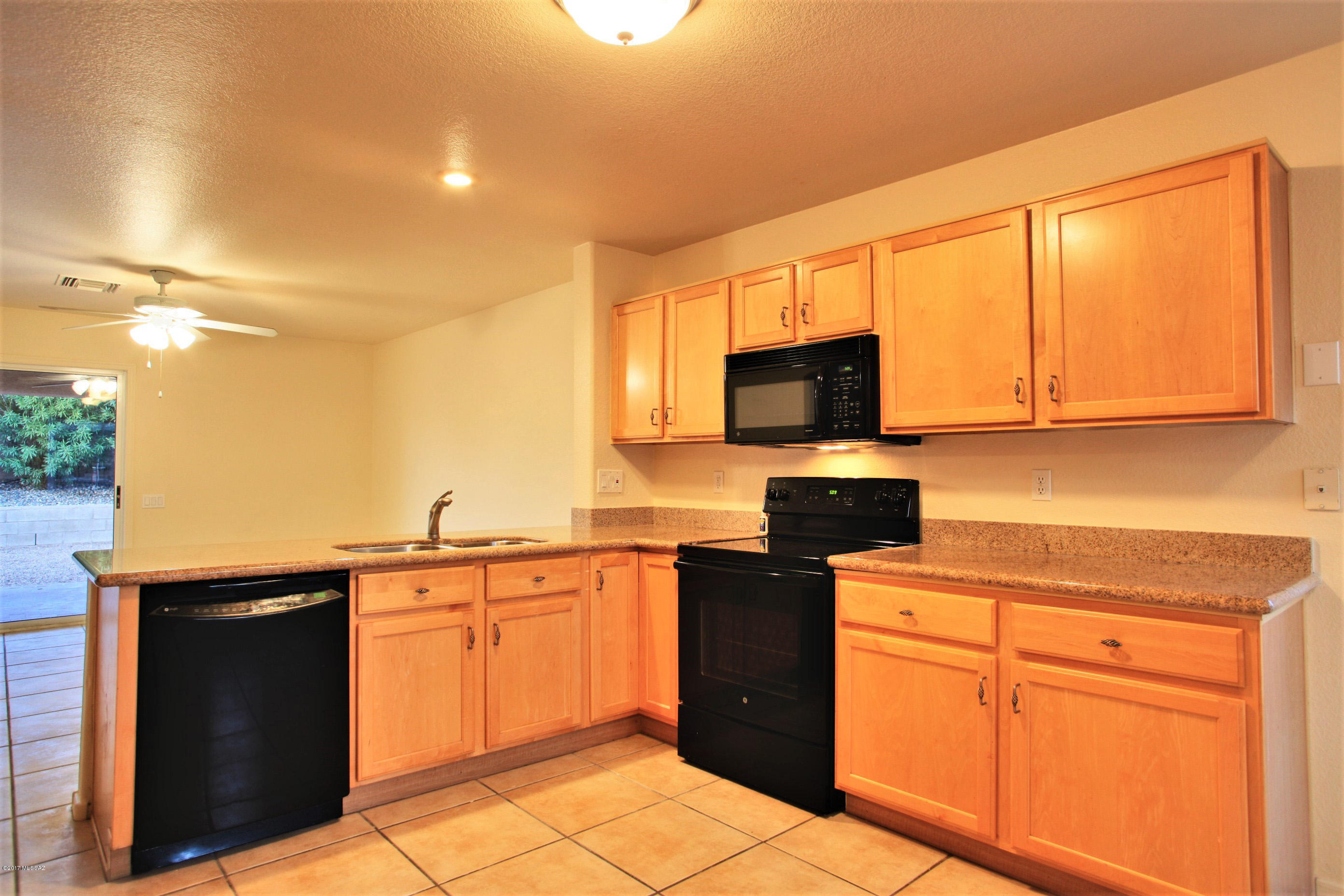 2572 W Saguaro Bluffs Drive