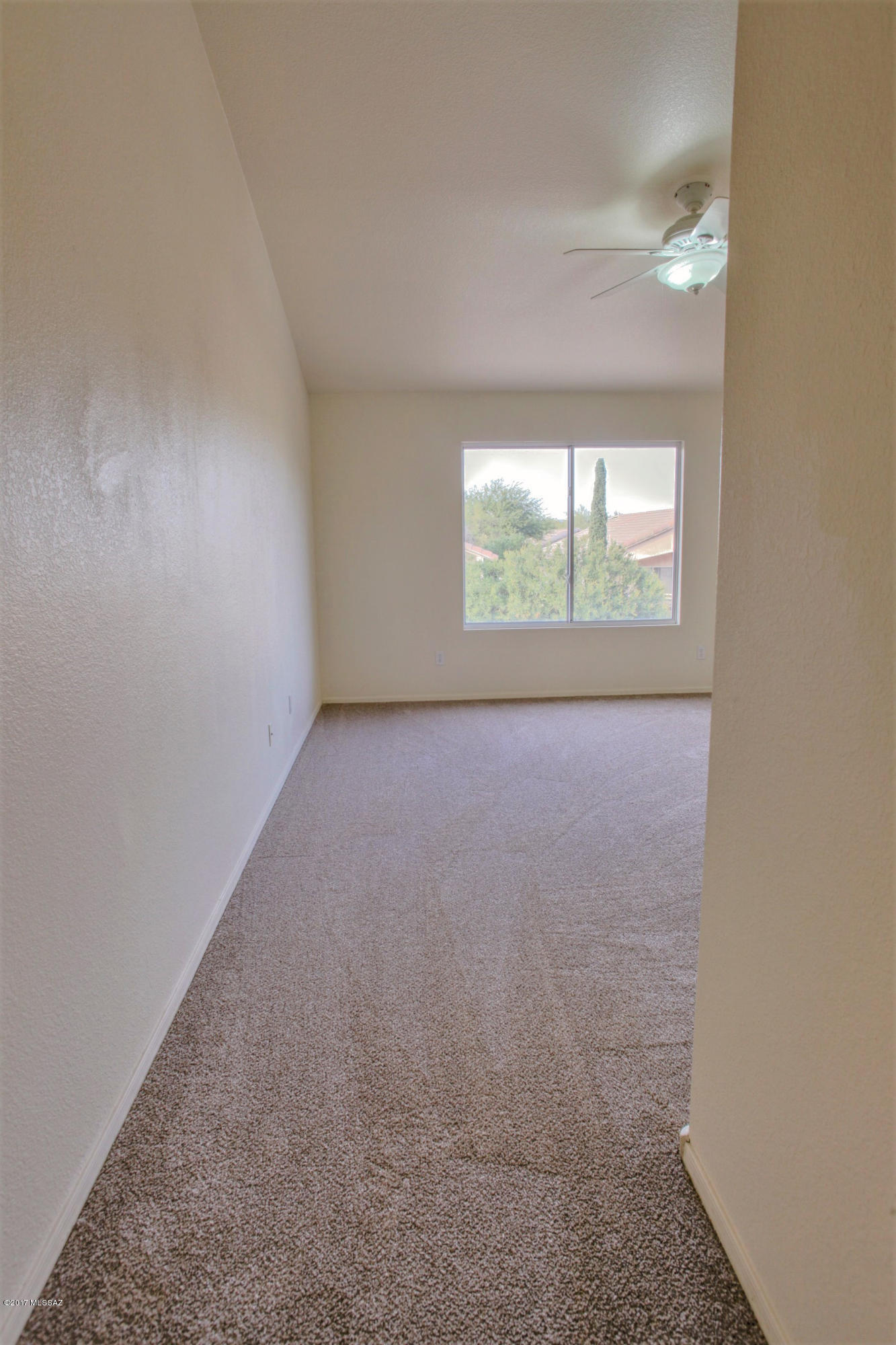 2572 W Saguaro Bluffs Drive