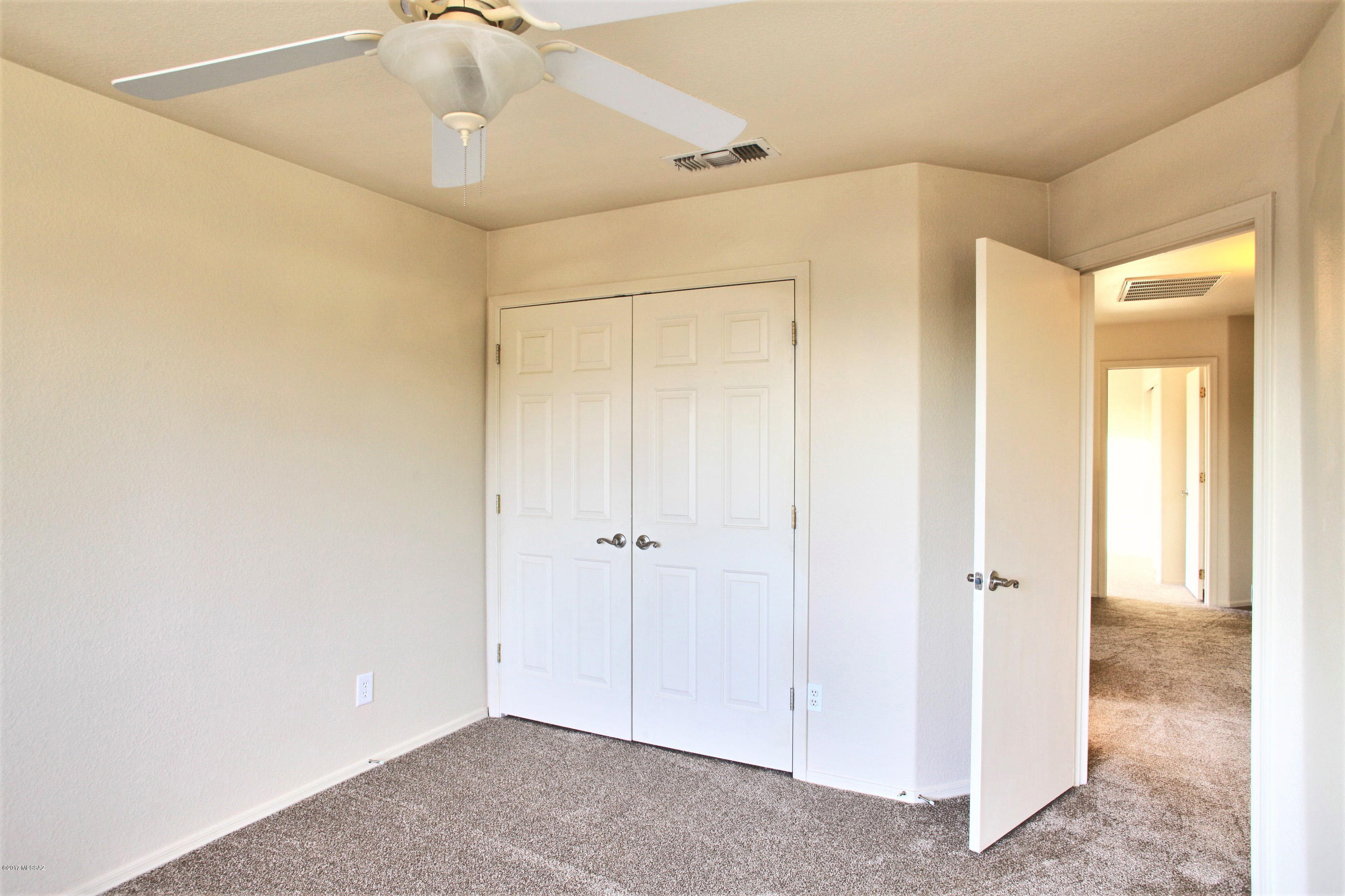 2572 W Saguaro Bluffs Drive